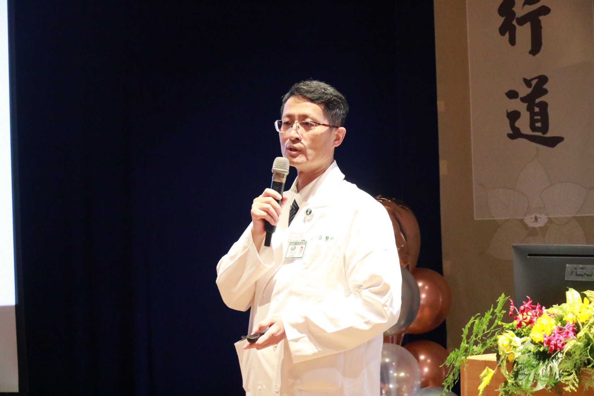 消化醫學中心主任許景盛強調及早戒酒，酒精性疾病治療具可逆性。