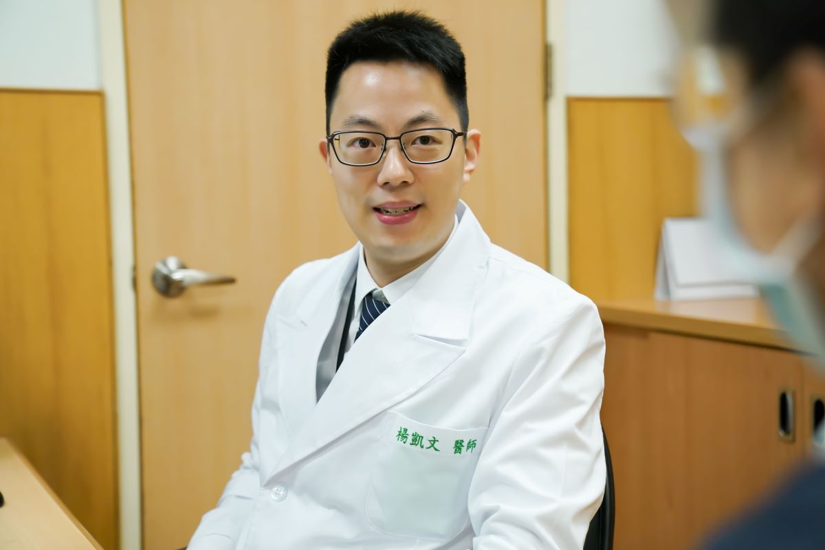 楊凱文醫師看診示意照。