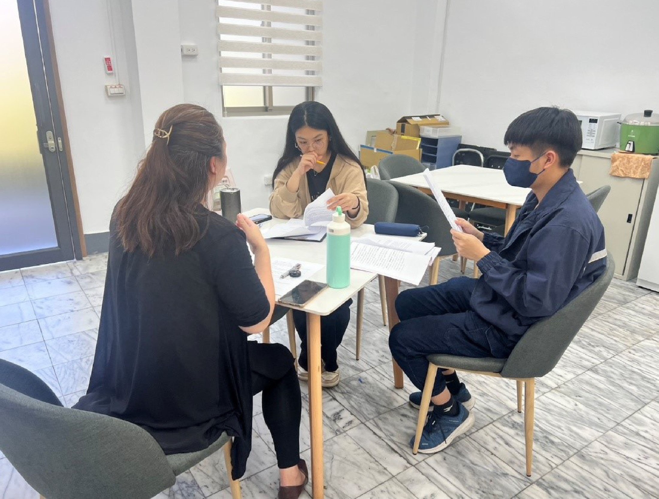 體驗行政作業與公文往返。