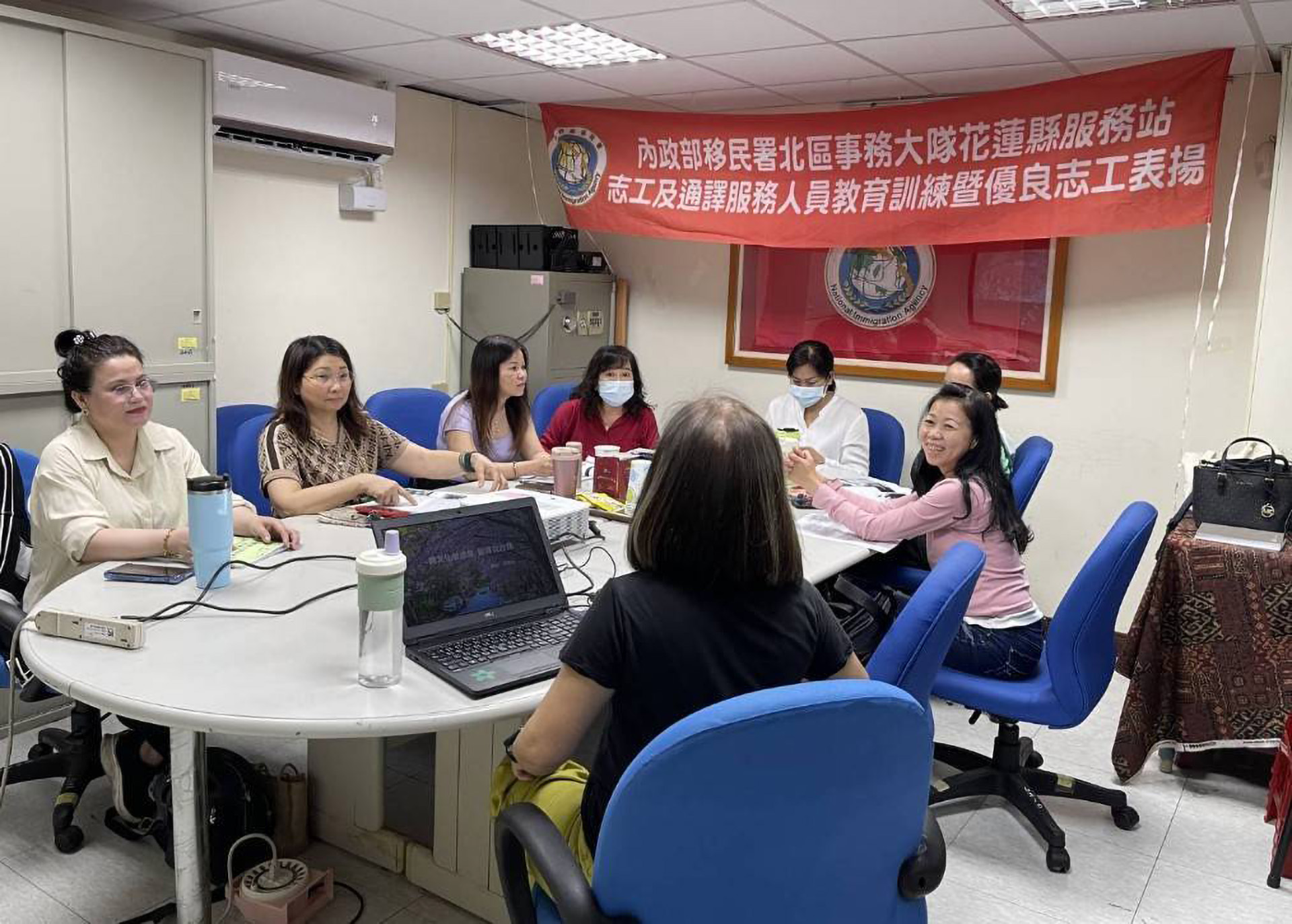 114年度通譯及志工教育訓練，不同語言專長的通譯人員齊聚一堂，課堂上人人專注投入，互動熱烈，展現出高度的專業精神與服務熱忱。
