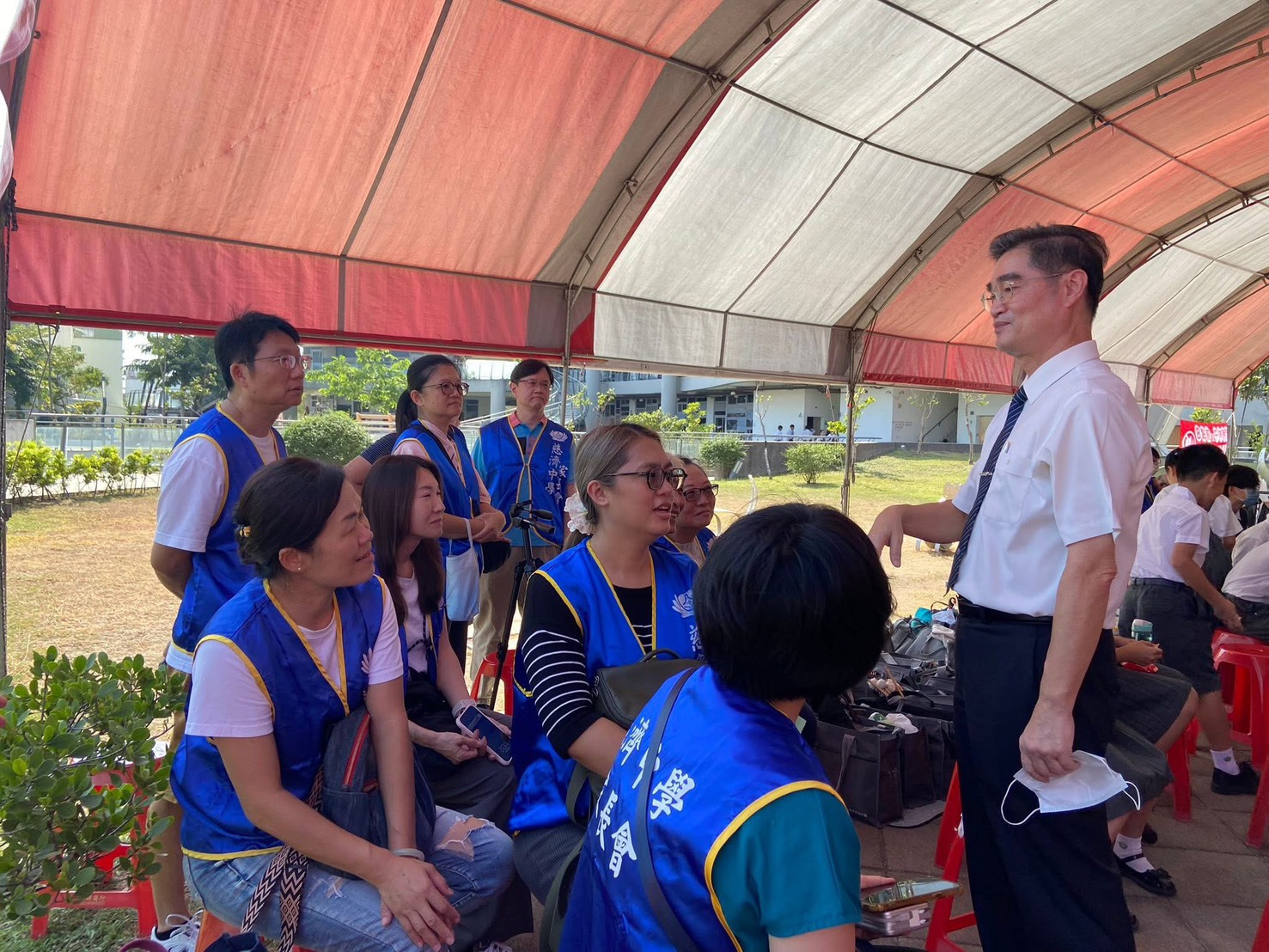 校長到場感恩家長志工付出時間,共同成就孩子。