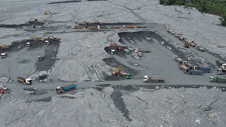 鳳凰颱風北轉接近臺灣　水利署超前部署加強防汛整備-馬太鞍溪疏濬與河道整理作業
