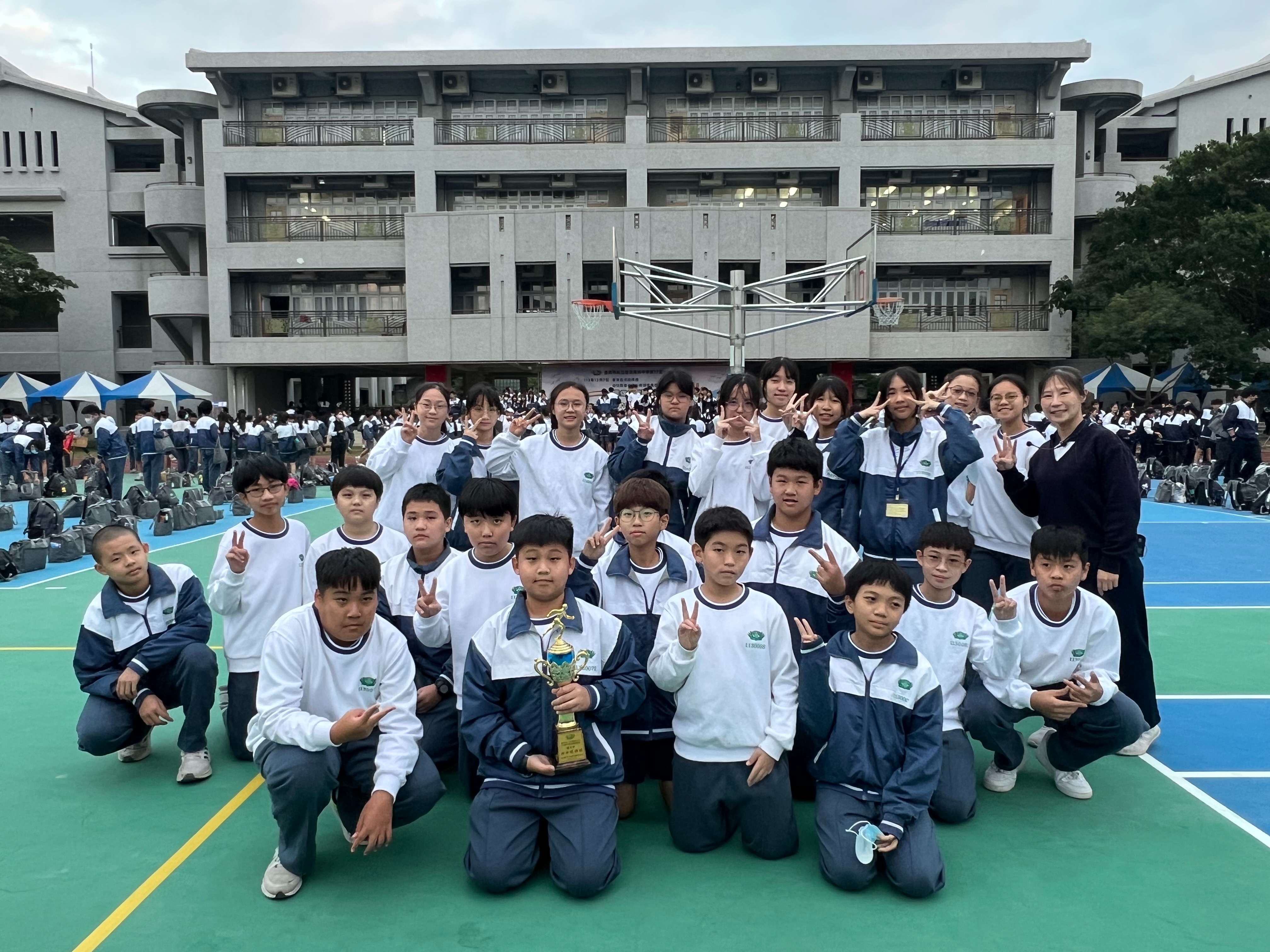 藉運動會的辦理過程培養班級團隊合作、榮譽感與增進班級凝聚力。