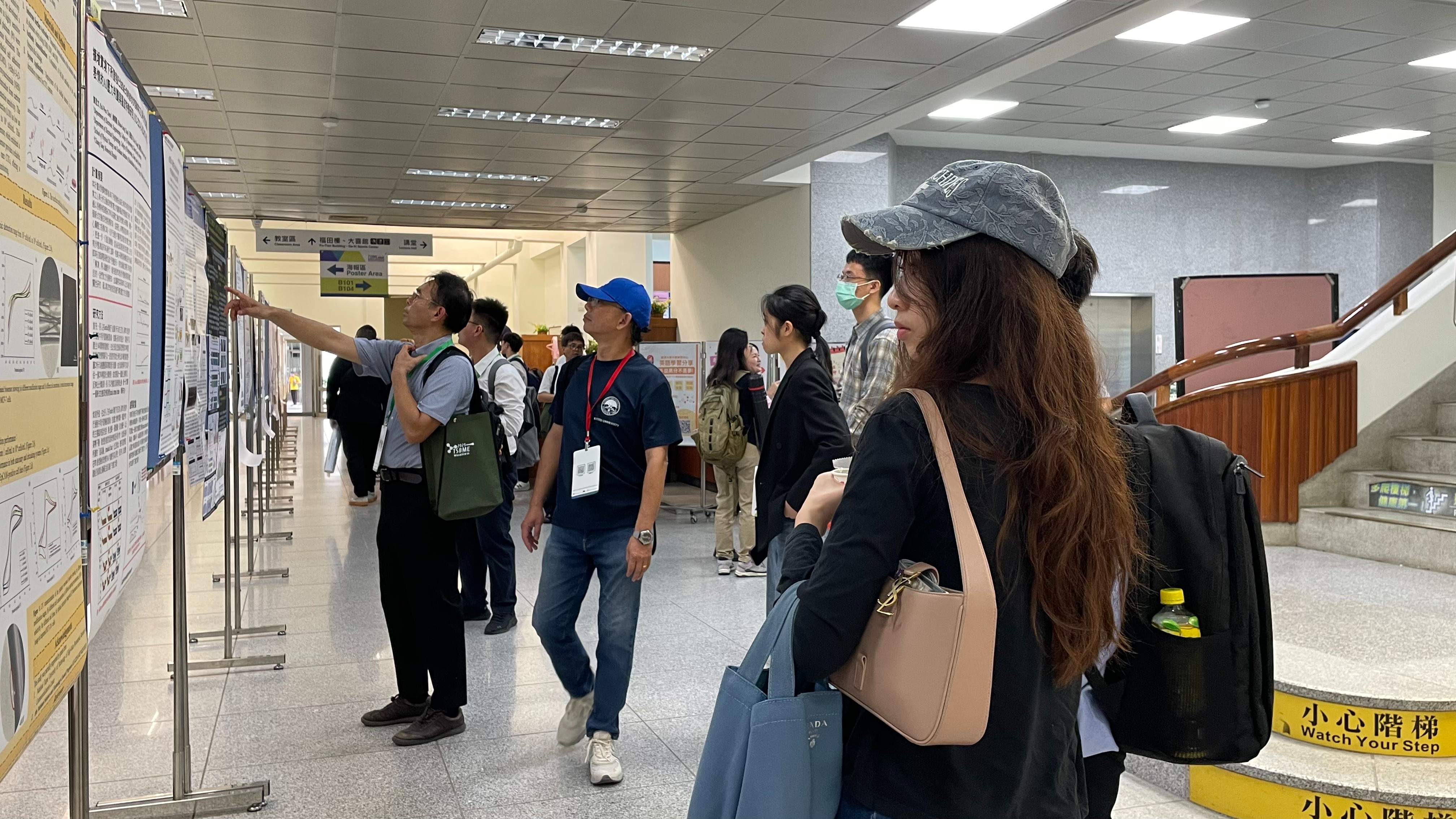 多位講者也鼓勵學生積極參與學術活動,勇於展示成果,從實作中提升專業能力。