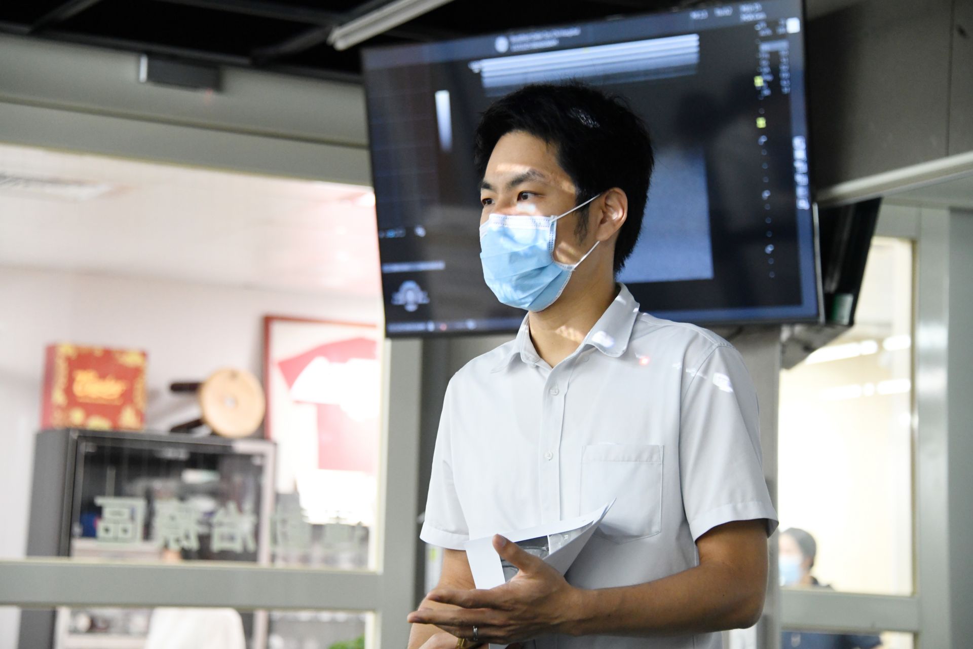 02.疼痛治療整合中心王思讚副主任特邀台大張凱閔教授親臨指導。