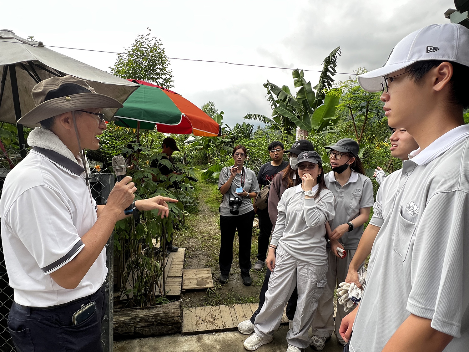 慈大創意農村大作戰戶外教學,帶學生走入部落、走進土地,在行走中理解韌性與希望。