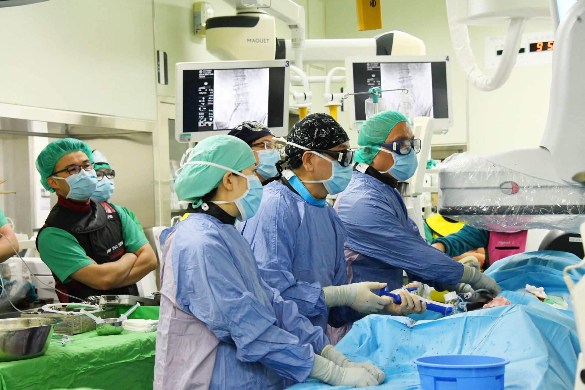 心臟外科團隊成功為86歲尤姓患者完成「一體成型胸主動脈分支支架置換手術」