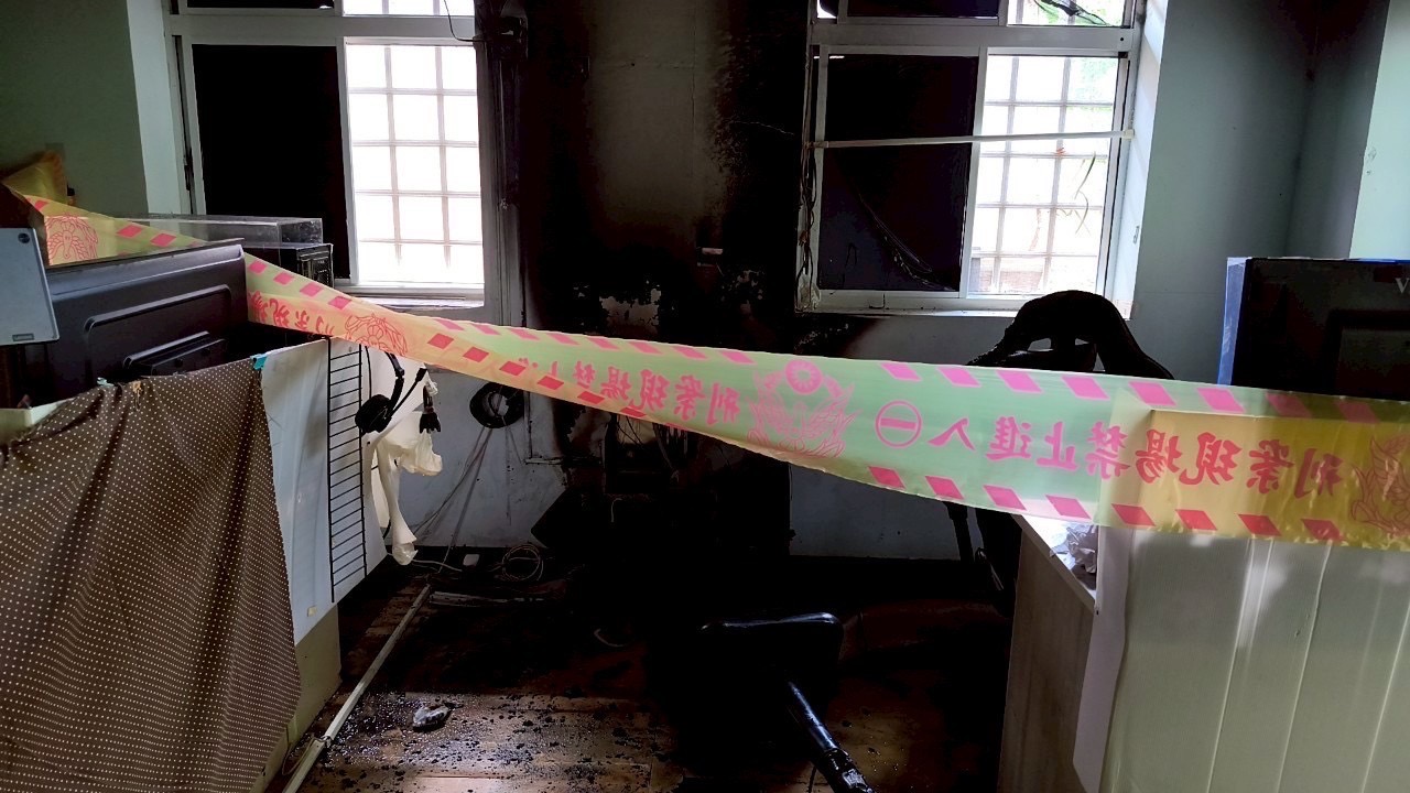 2025年9月18日清晨，花蓮秀林鄉「讓愛飛揚課輔班」突發火災，猛烈火勢造成課輔班辦公空間嚴重燒損。