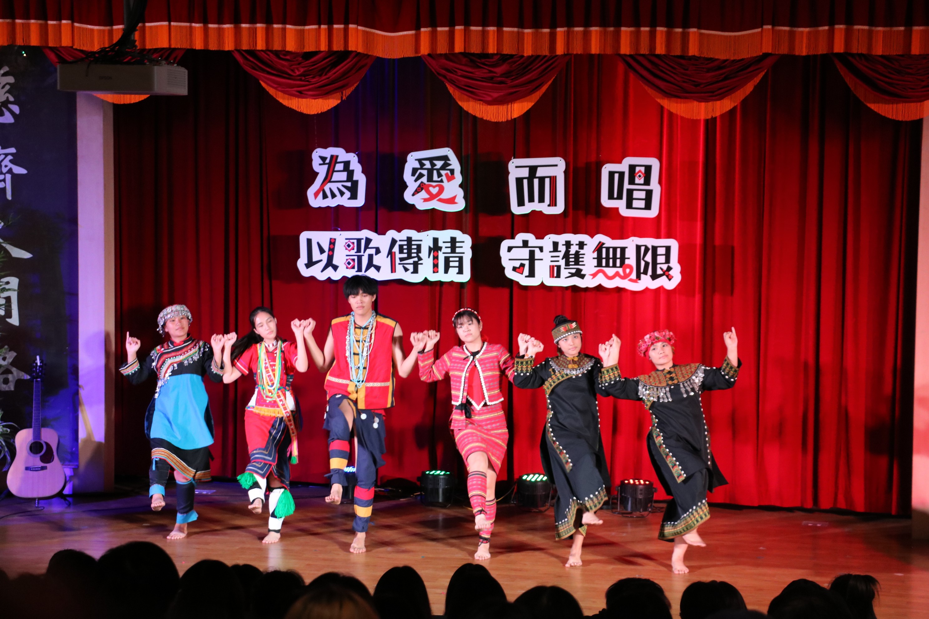 Hohiyoung歌舞社帶來精彩的舞蹈演出