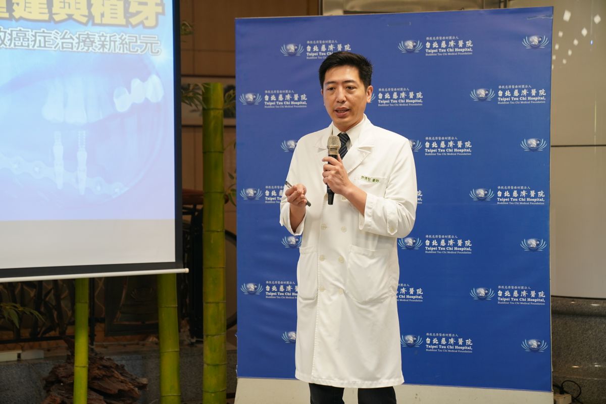許博智主任進行治療成果介紹。