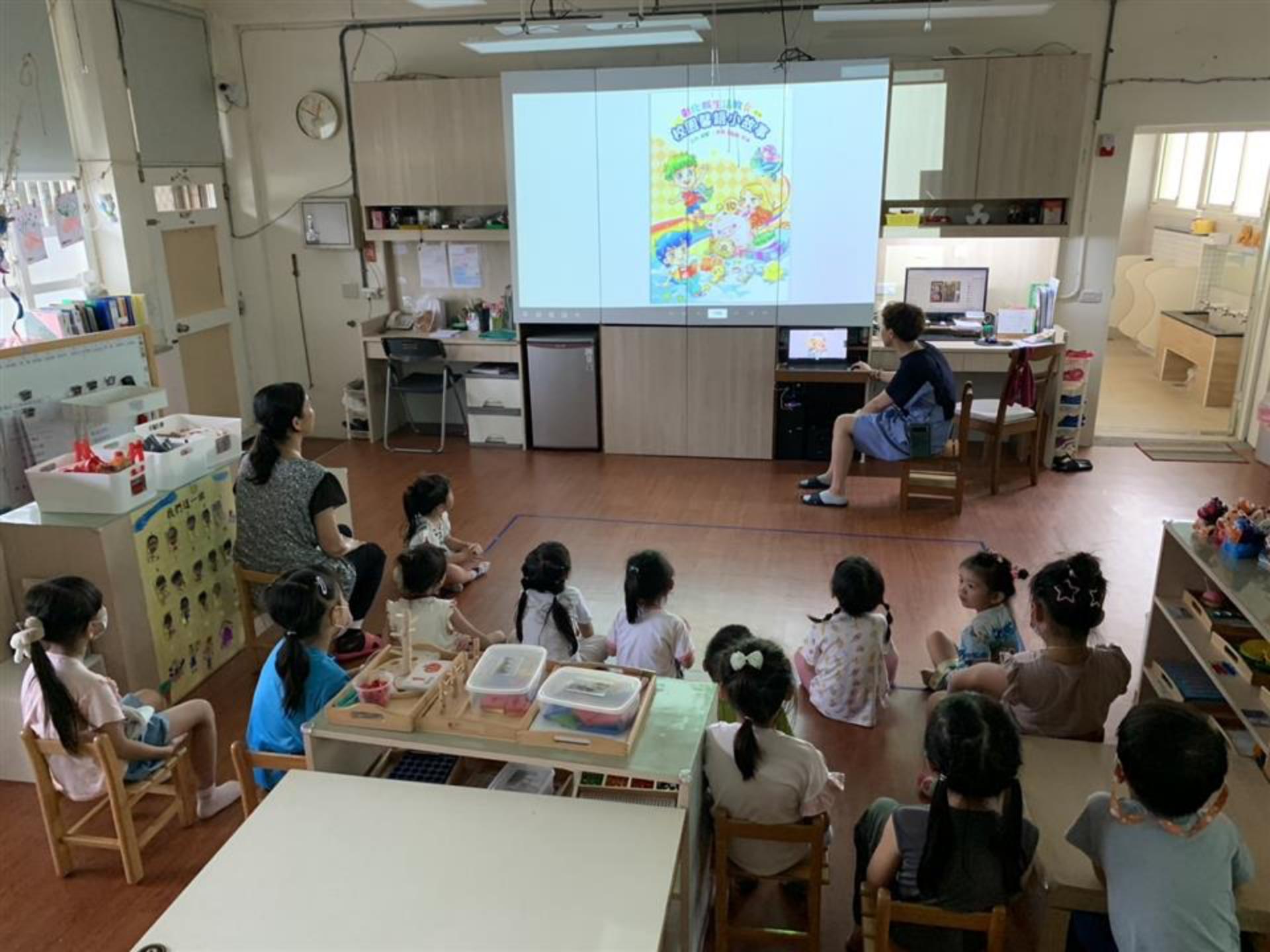 校園馨語小故事上課情形