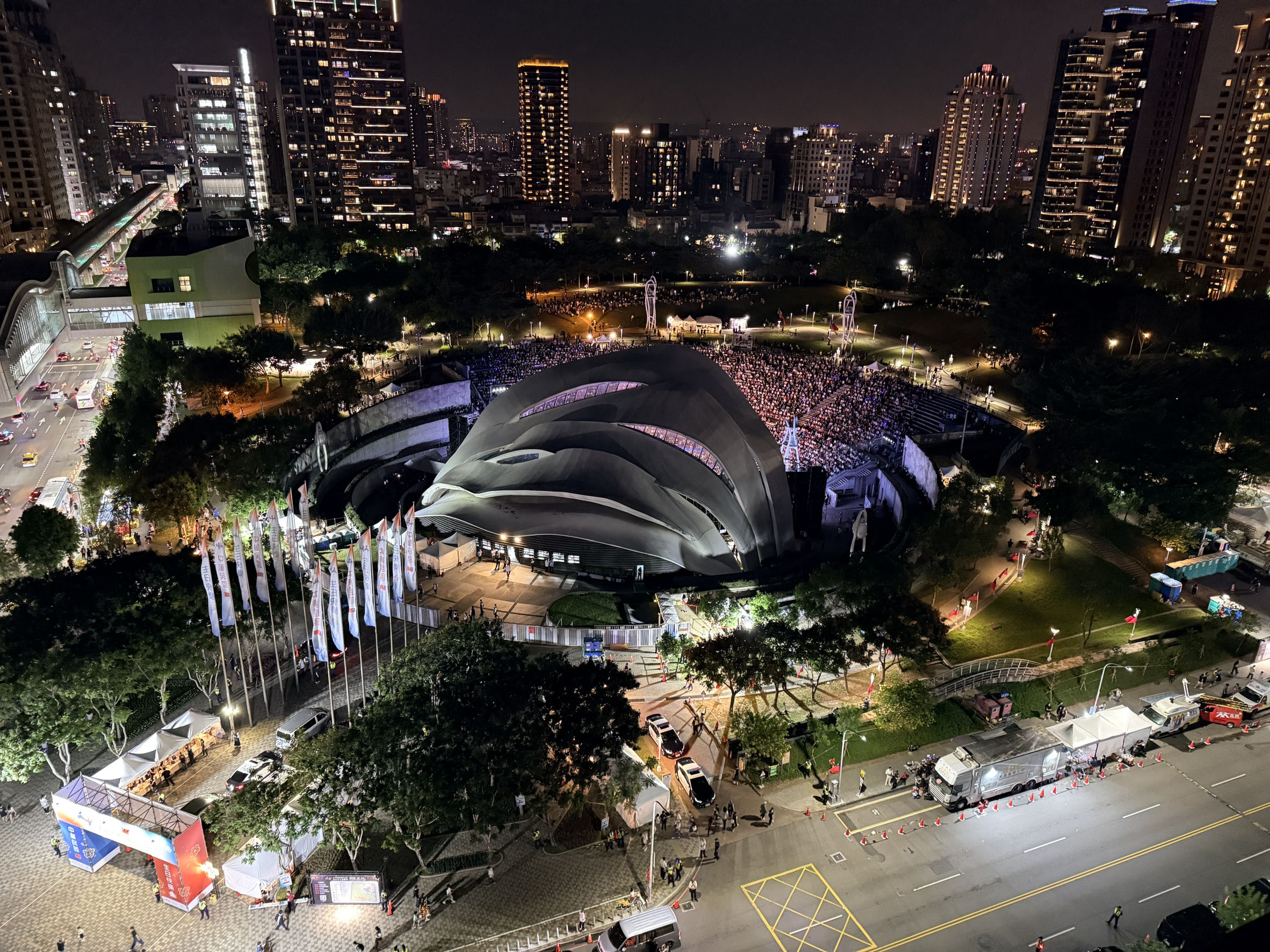 國慶晚會場地便捷圓滿成功。