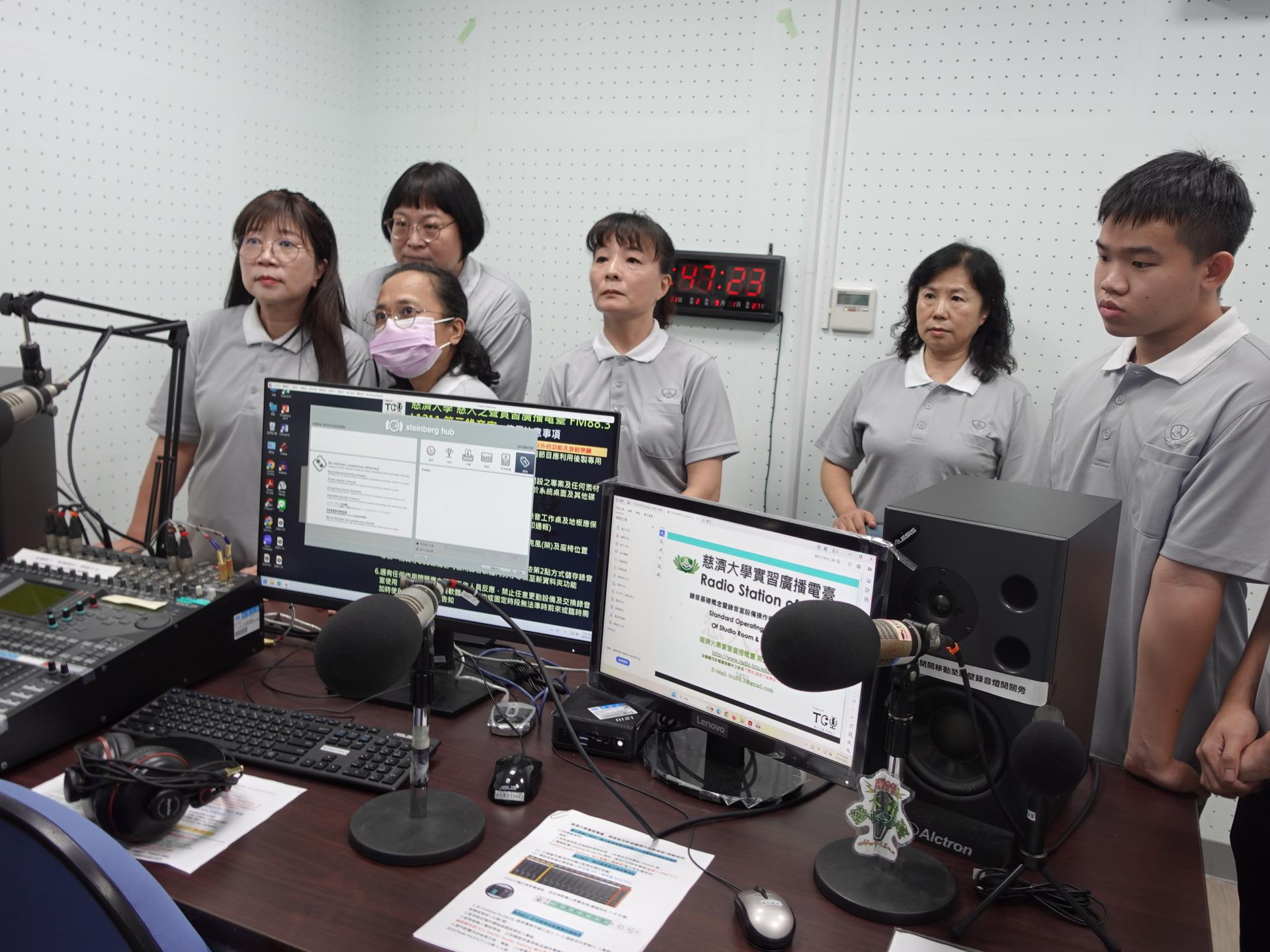第三人生大學學生非常期待上課，往往是提早入座