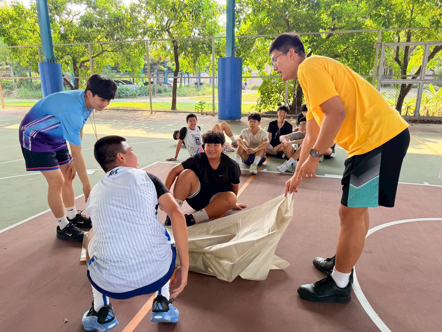開訓前的破冰小遊戲,球員間彼此重新介紹自己。