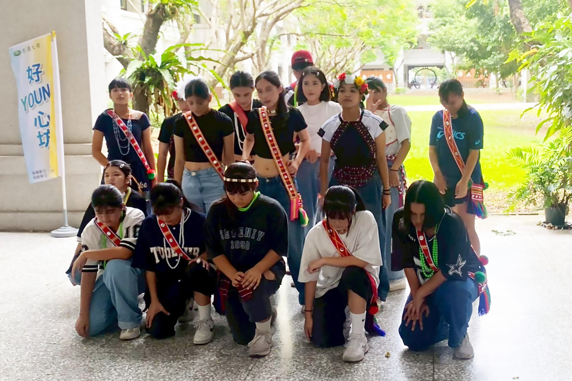 Hohiyoung歌舞社精采的演出