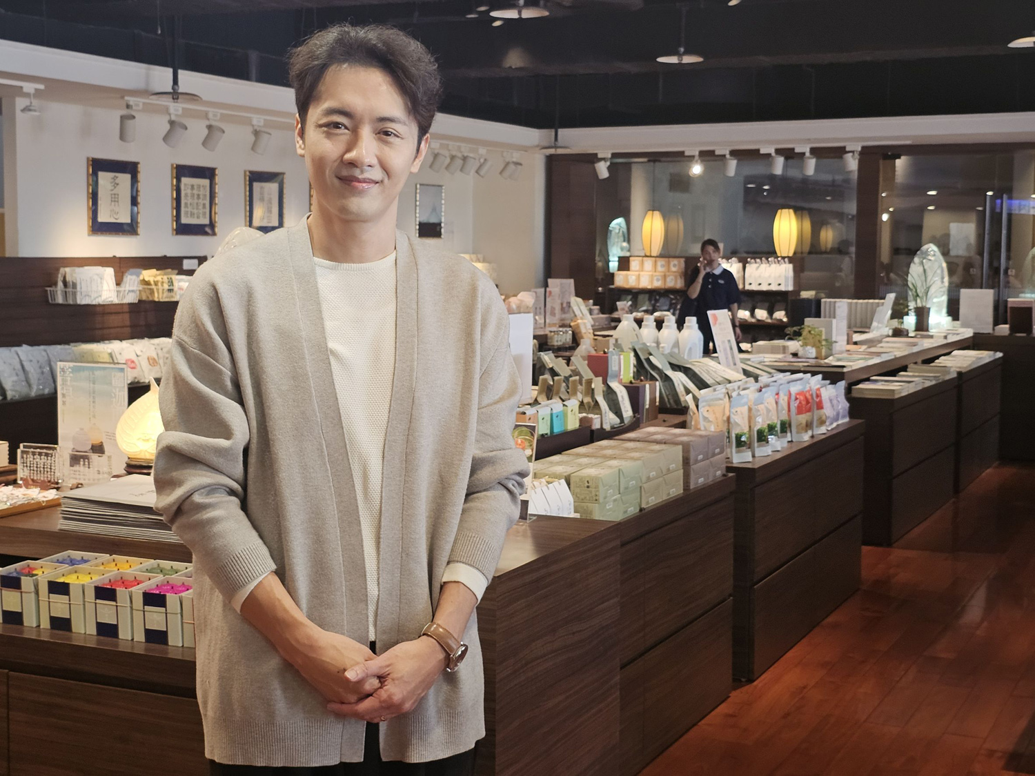 大愛劇《接住流星的人》吳政勳飾演陸小芬兒子,出席高雄線上讀書會宣傳。