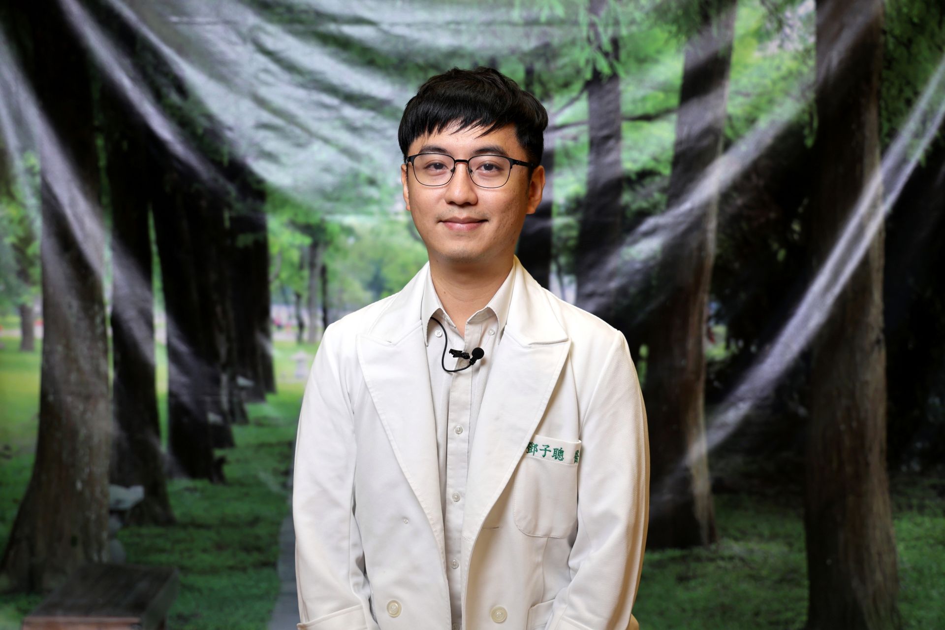 花蓮慈濟醫院腎臟內科主治醫師鄧子聰指出,除了定期追蹤腎功能與尿蛋白,控制血糖也是預防腎臟功能惡化的重點之一。