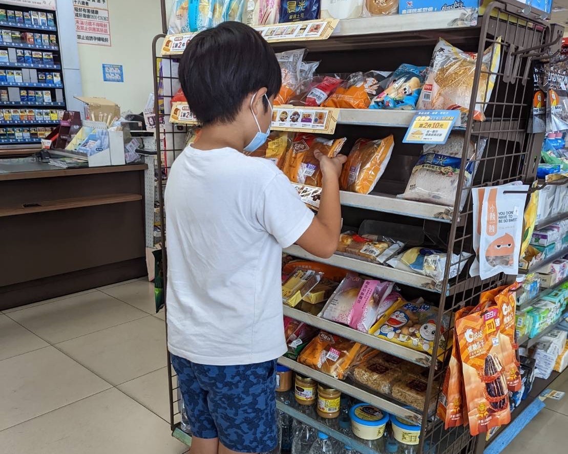 學生兌領餐食情形
