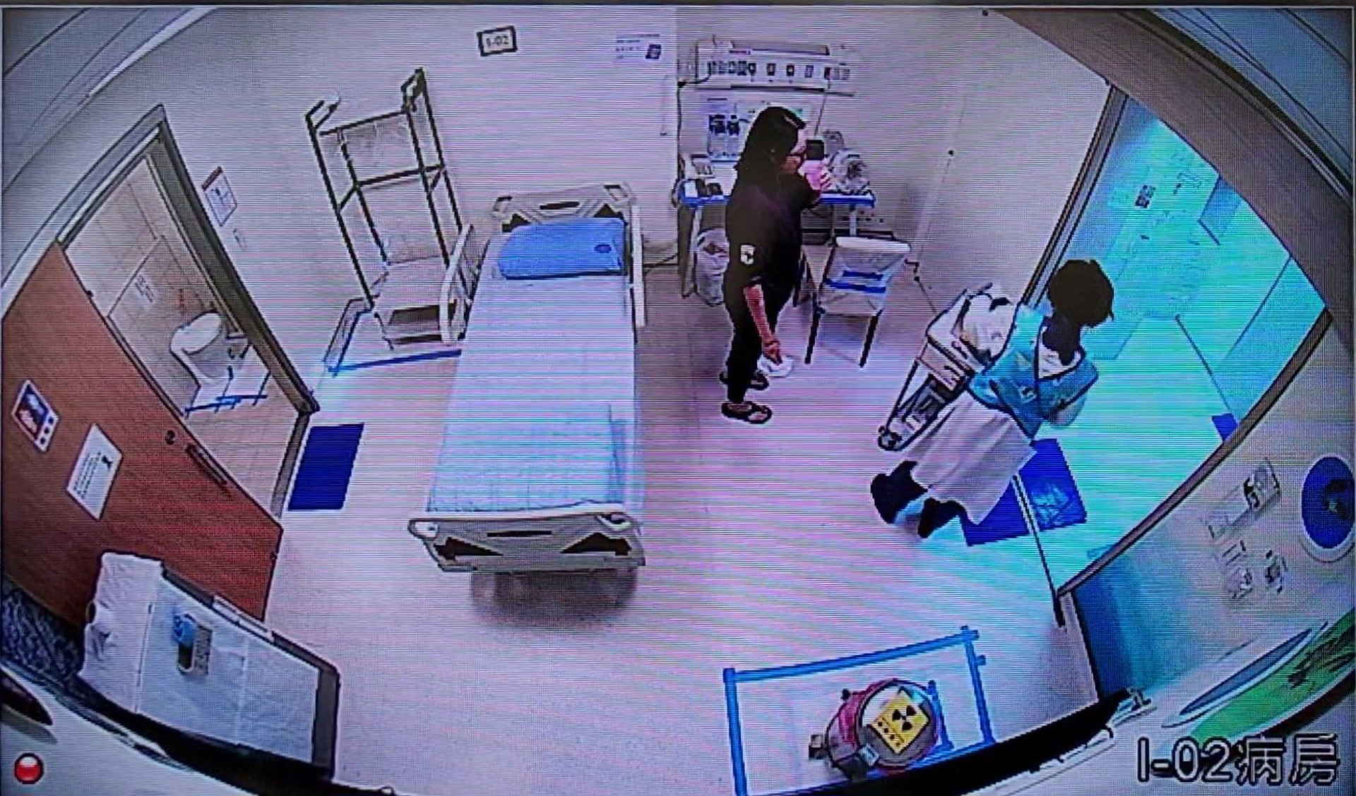 許小姐在碘131病房接受治療