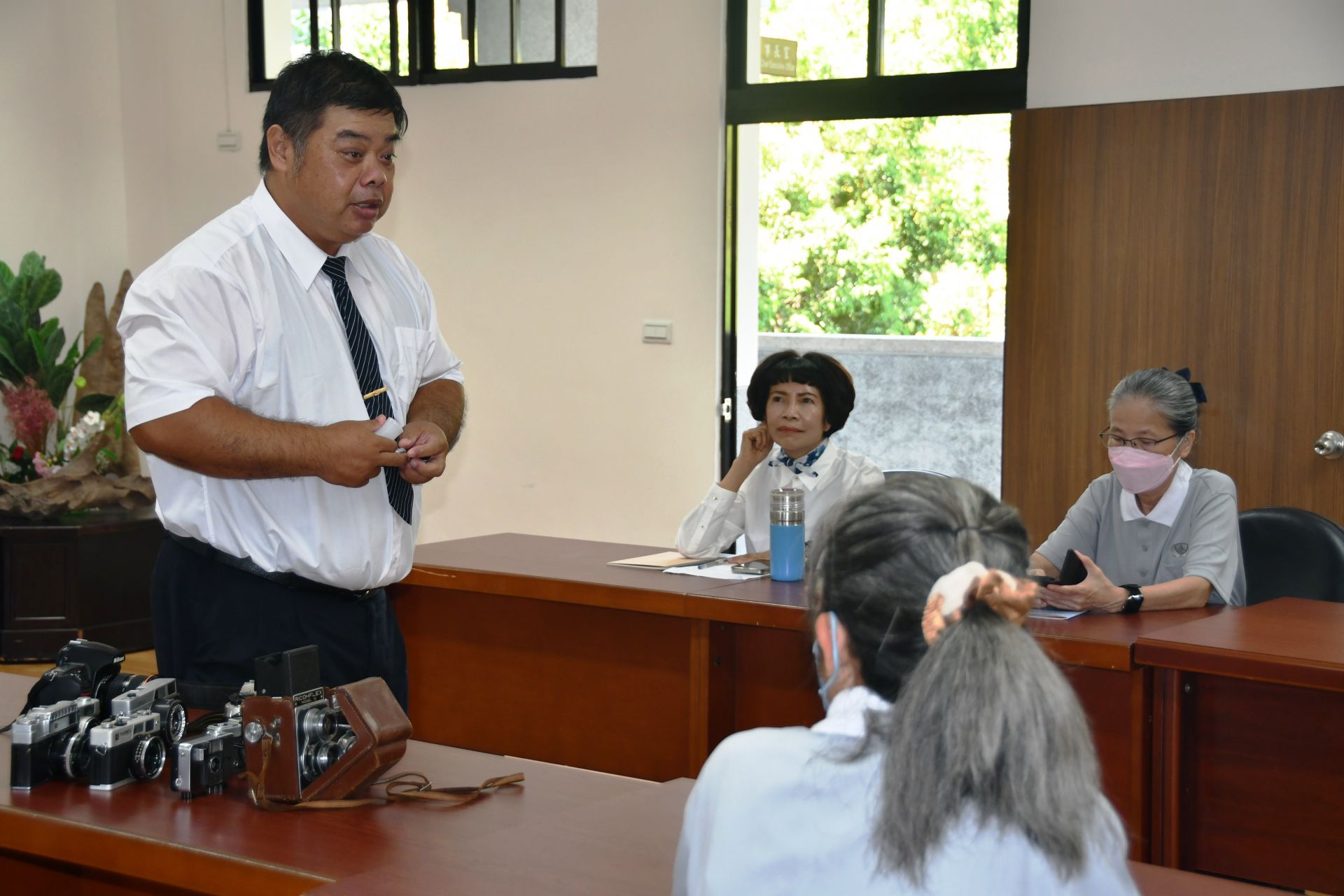 授課老師暢談攝影原理和歷史