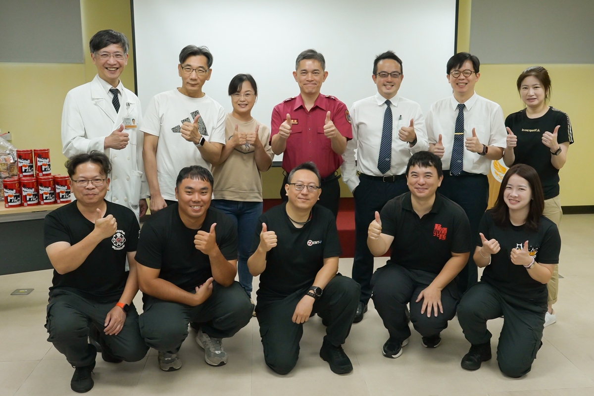 台北慈濟醫院與永利消防分隊攜手搶救傅先生(左二)，9月16日，舉辦感恩見面會。