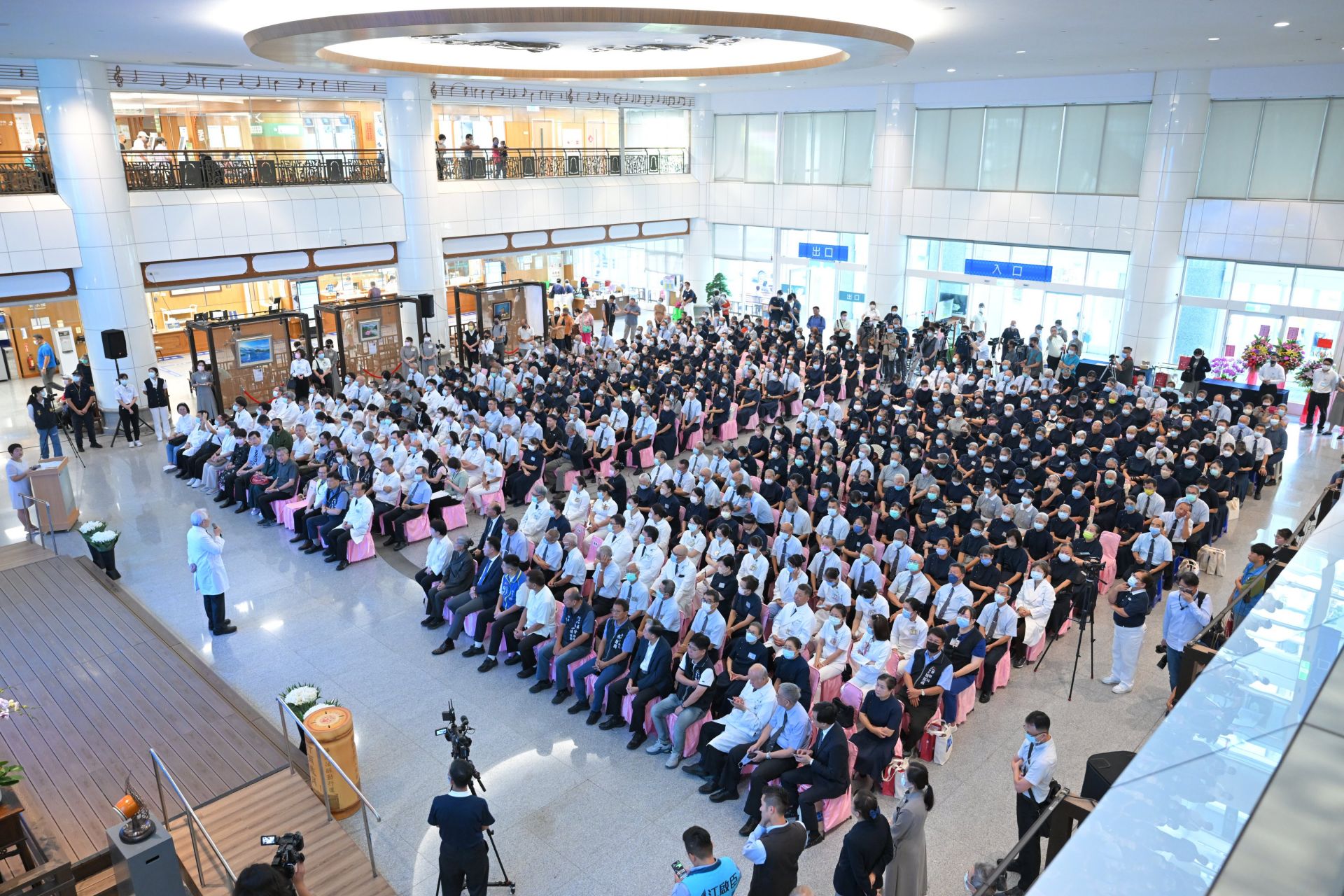 台中慈濟醫院關節中心啟用典禮隆重舉行，未來將持續推動國際交流，服務更多國內外膝關節病人。