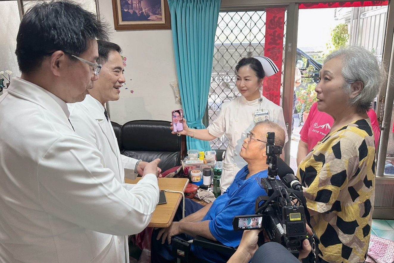 強烈颱風「樺加沙」造成光復鄉嚴重災情，花蓮慈院第一時間設立臨時醫療站守護災民健康，並立即給予同仁家屬關懷與協助。
