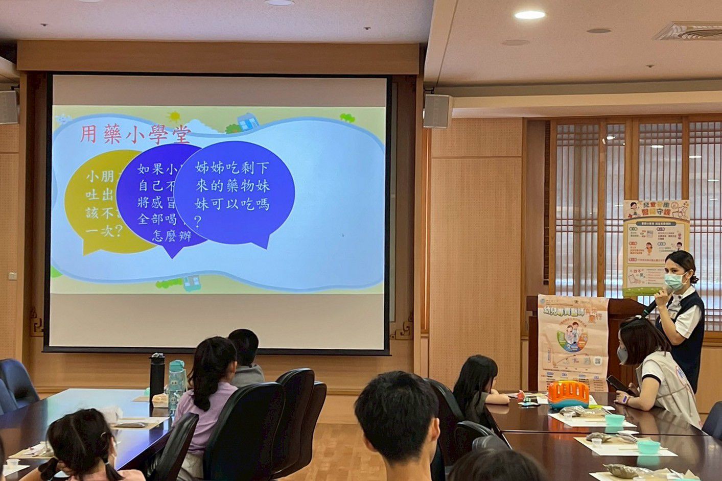 花蓮慈濟醫院病安週不只舉辦衛教講座，團隊也規劃了結合動手作的衛教活動，讓病人安全觀念更貼近日常生活。