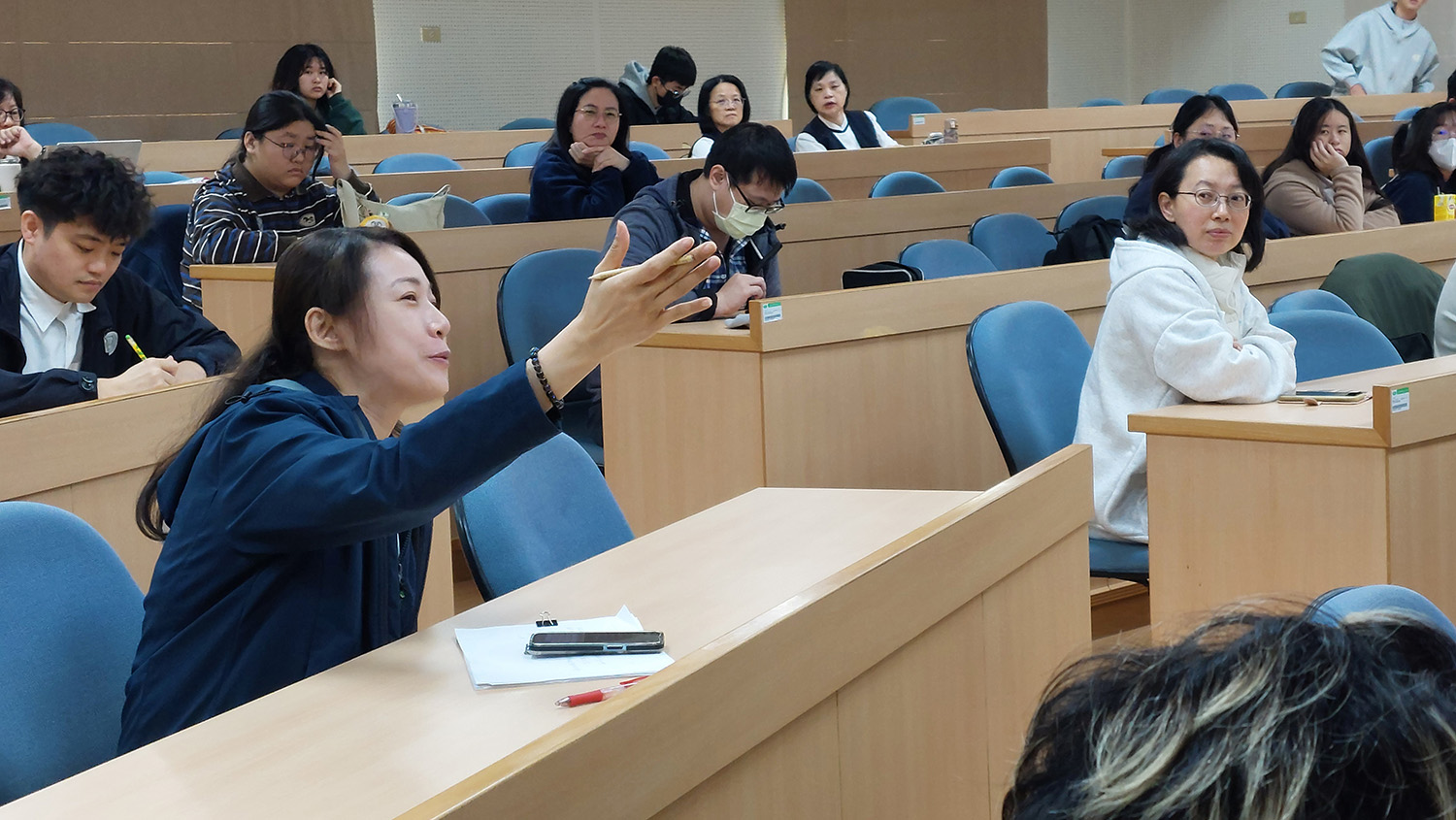 國際處潘培菁同仁分享個人心得及經驗。