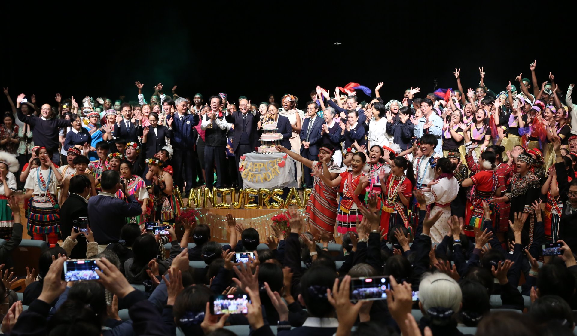 來自海內外的學生齊聚慈大, 一起交流學習