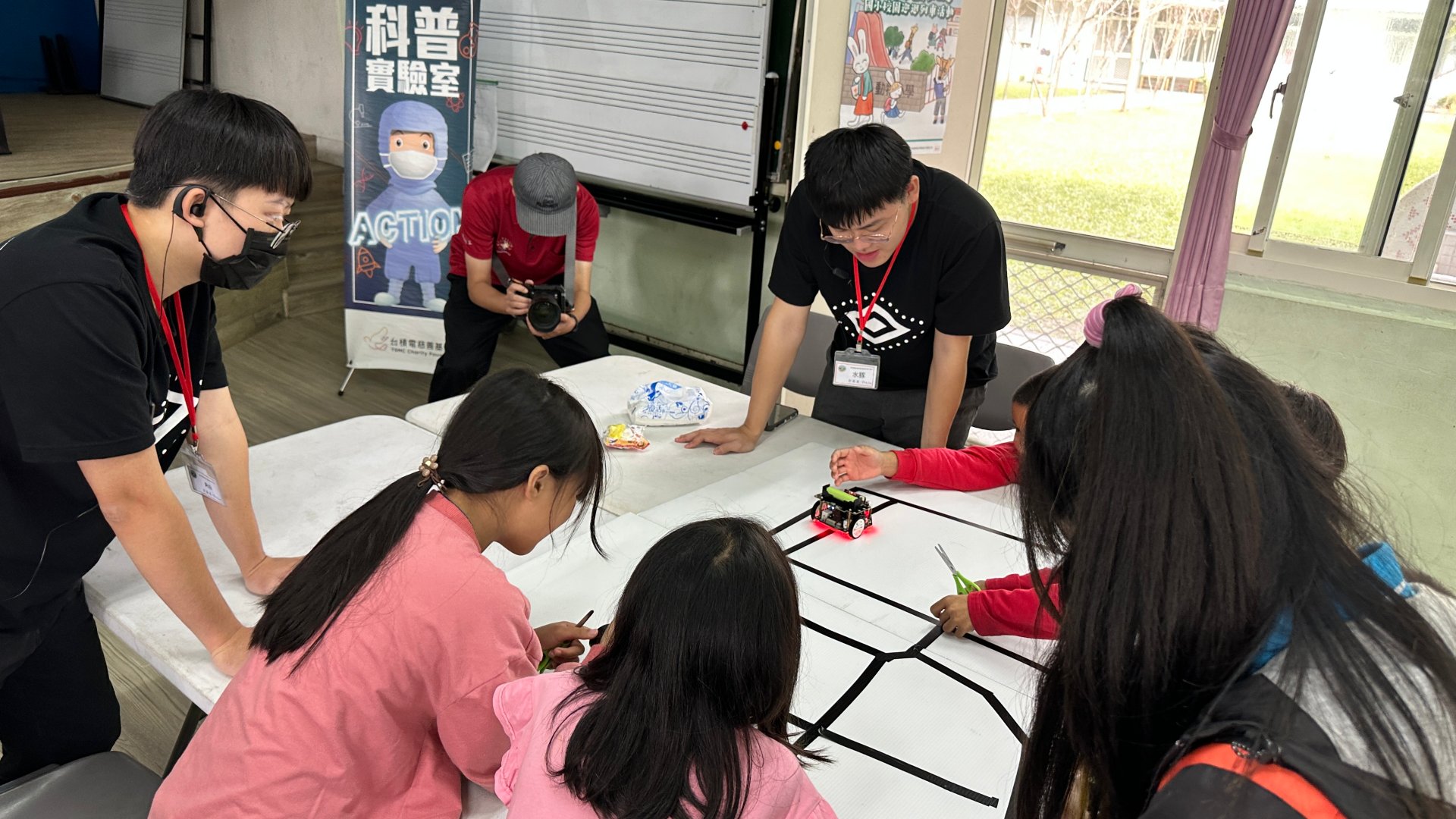 慈濟大學運用自己所學專業, 參與服務利他的學習