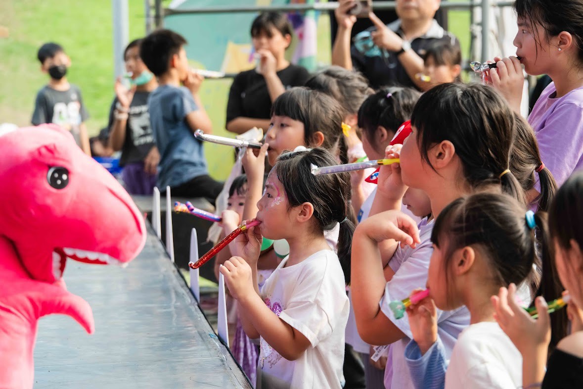 臺灣青年管樂團互動音樂會率先登場。