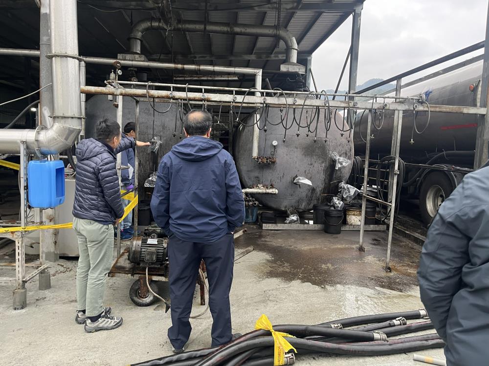 私設設備_鍋爐及臥式油槽。