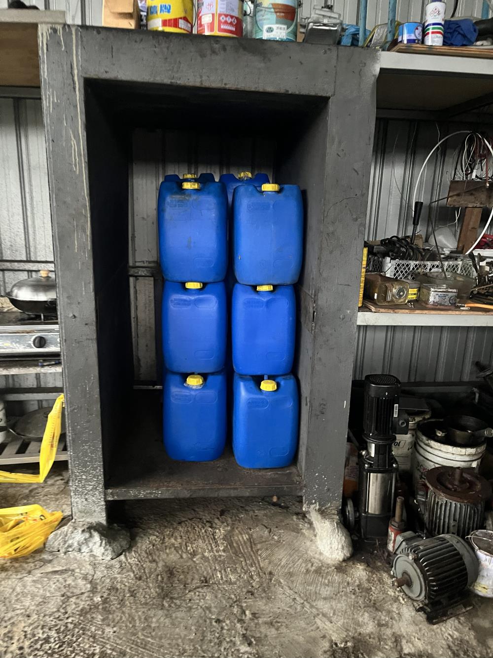 通往密室貯槽區的暗門。