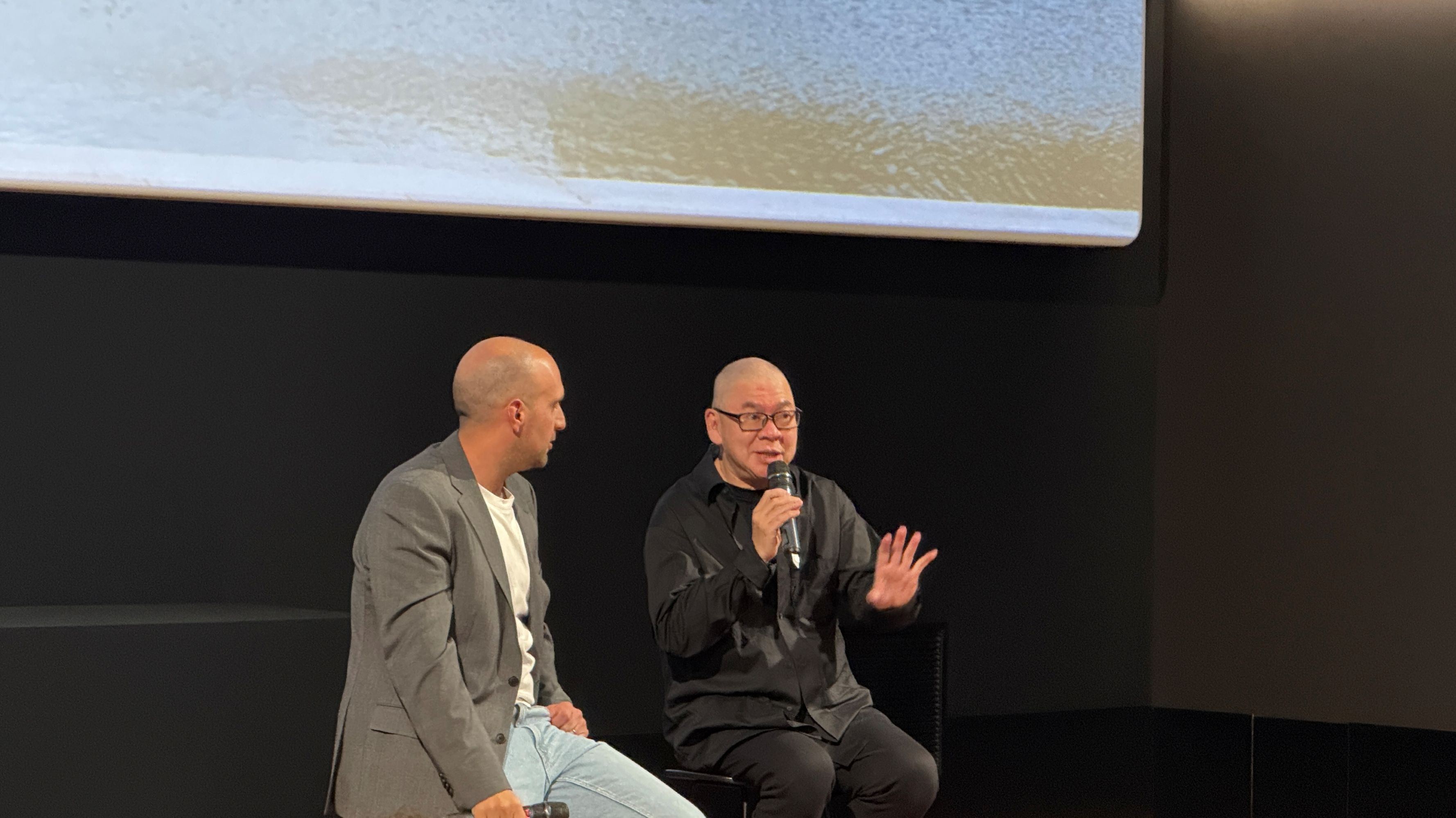 蔡明亮特別提到，自己向來喜歡羅馬，這次來到這座深具歷史意義的單廳戲院，更另其別有感觸，在亞洲這類未附屬於商業空間的單廳戲院已相當罕見。（駐義大利代表處文化組提供）