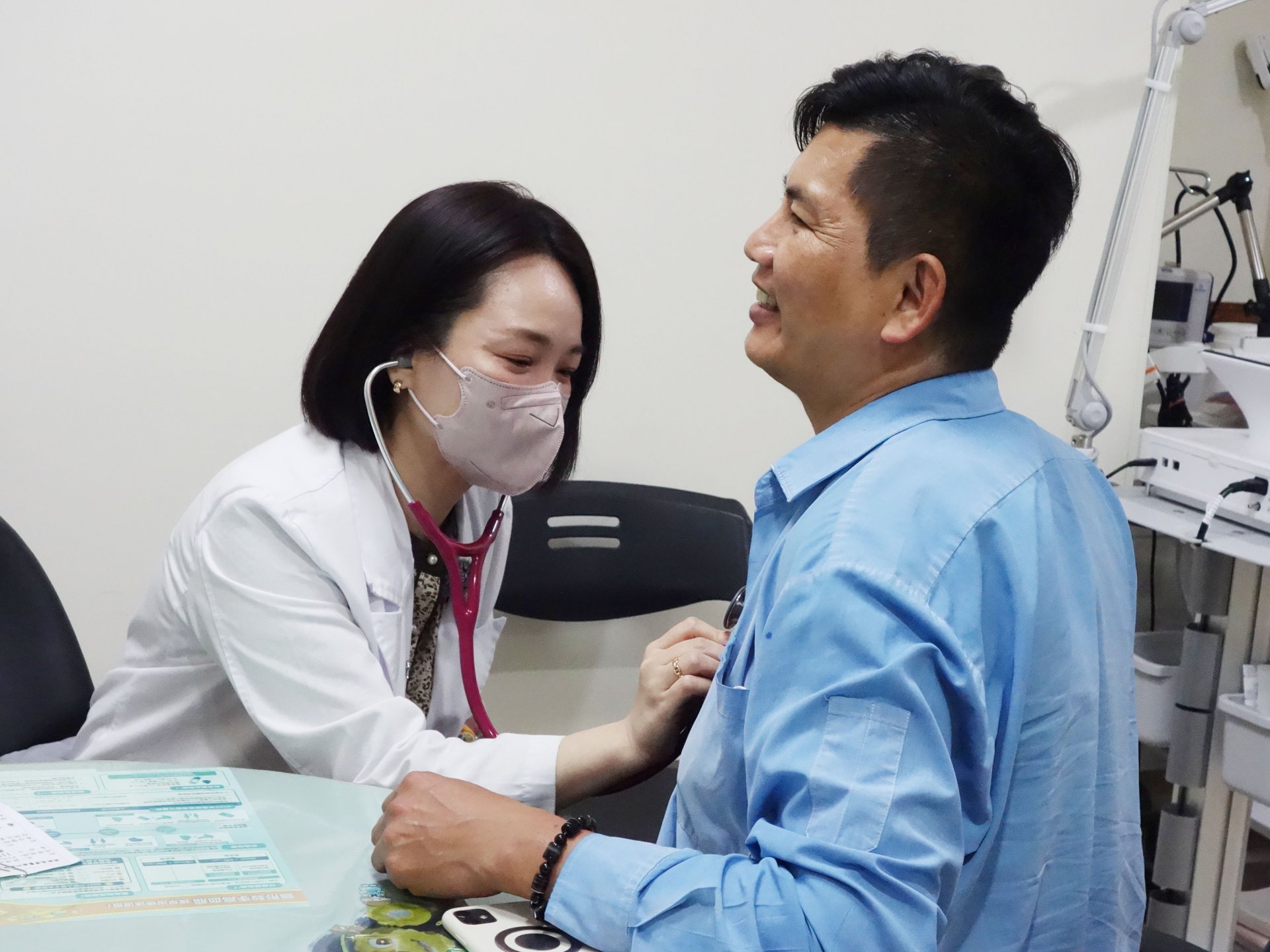 51歲蘇先生長年飽受心跳異常困擾，十多年前因員工健檢發現有心雜音，直到近日才被正確診斷。