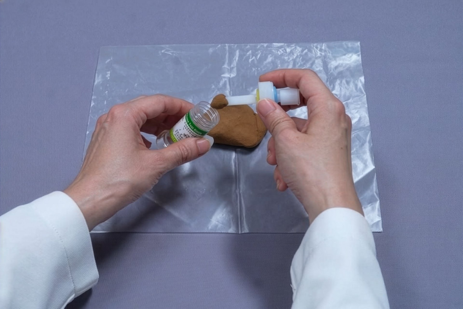 幽門螺旋桿菌糞便抗原檢測示意照。