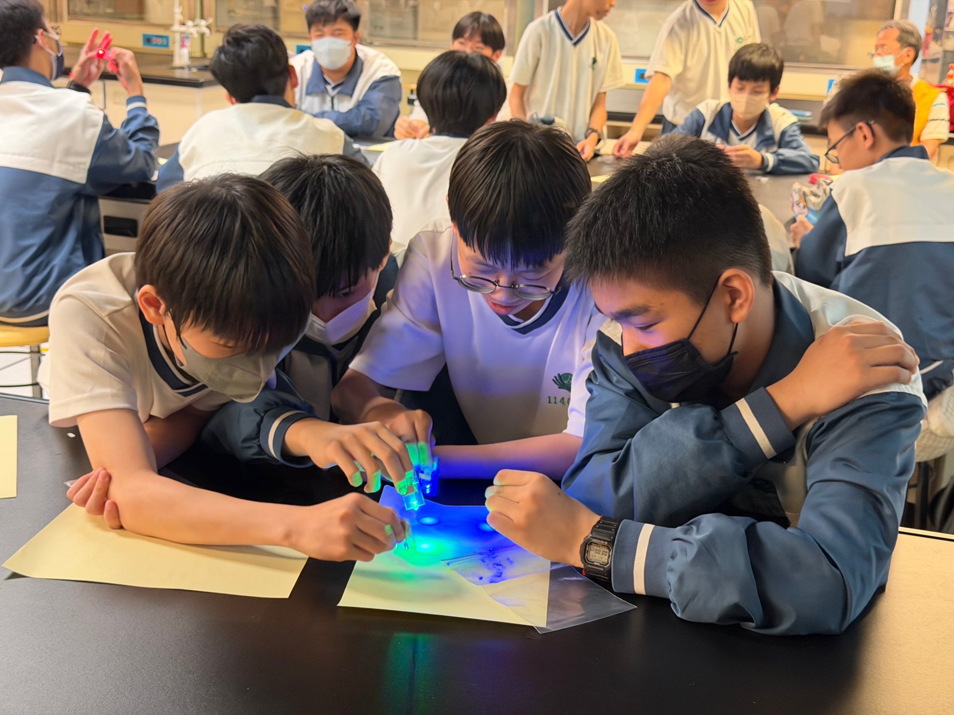 臺南慈中國一戶外教育 科技與人文的互動體驗