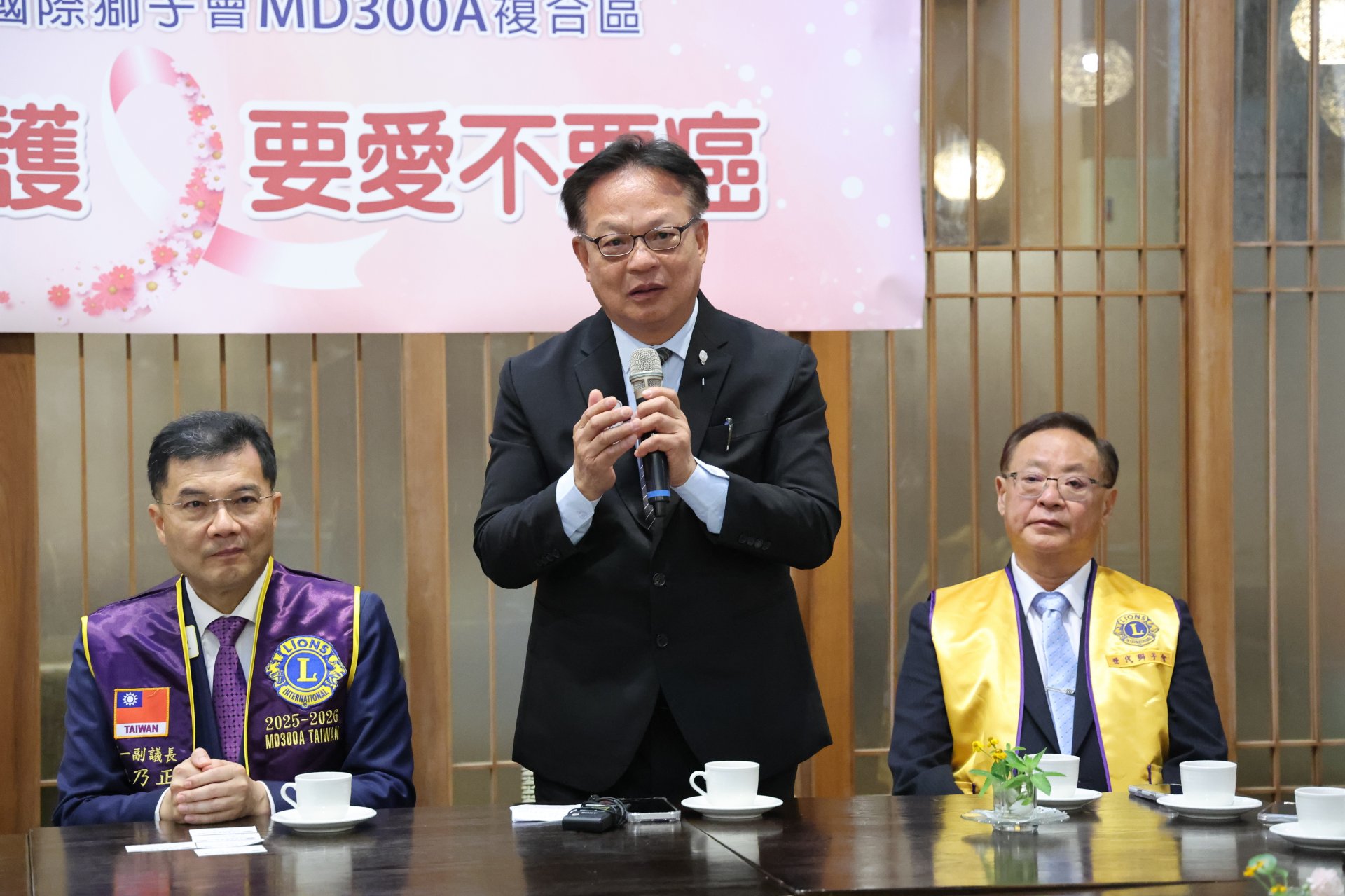 花蓮慈院骨科醫師、國際獅子會300A-5區榮譽副議長吳坤佶的牽線促成捐贈。