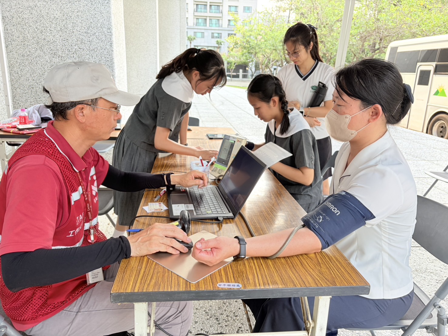 臺南慈中親師生一同挽袖，用行動傳遞最真誠的關懷與力量！