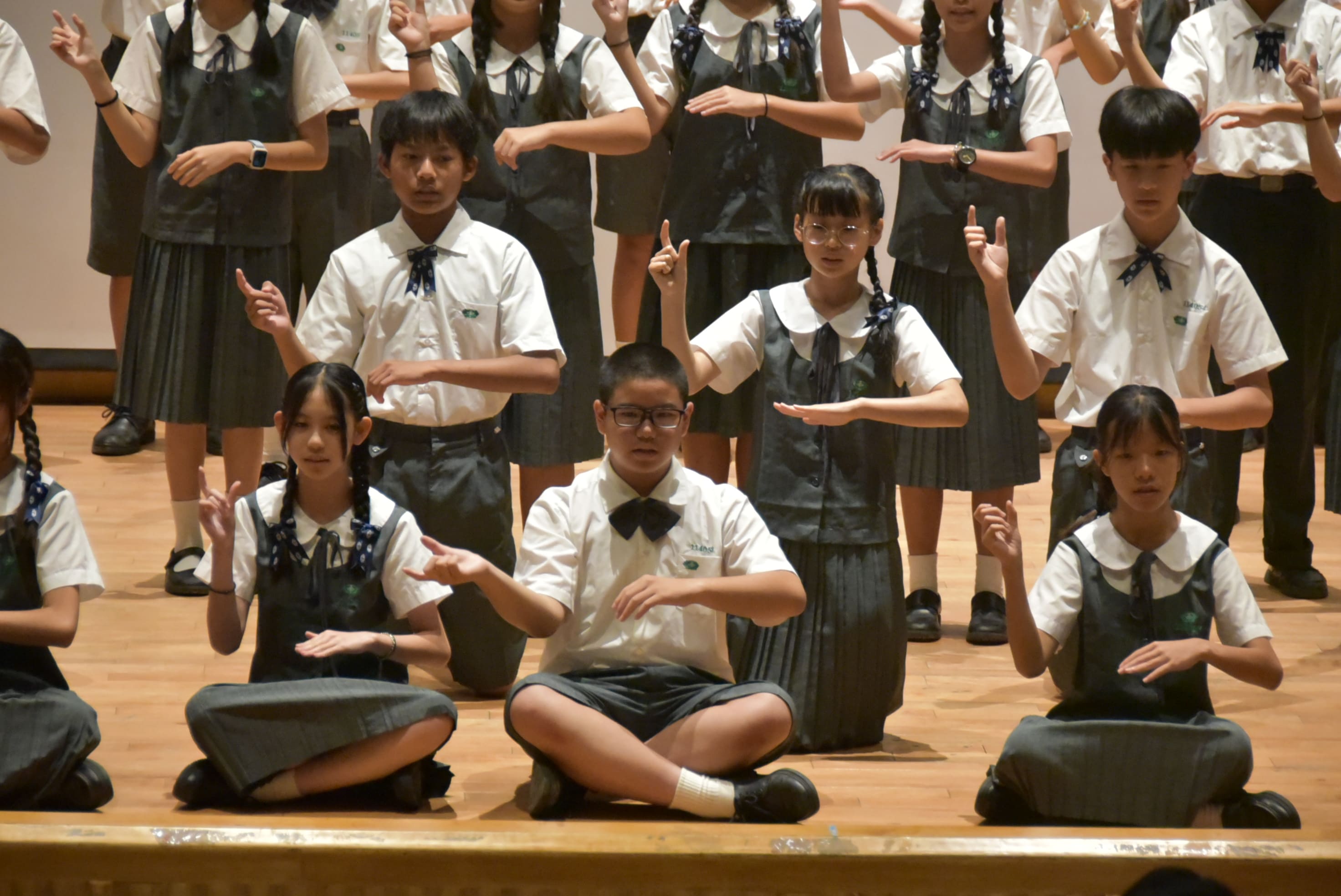 包容班是一群勇於嘗試的孩子們，擁有自信且樂於學習，不只思緒敏捷，在運動方面也龍騰虎躍，第一道曙光就是他們的最佳代名詞。