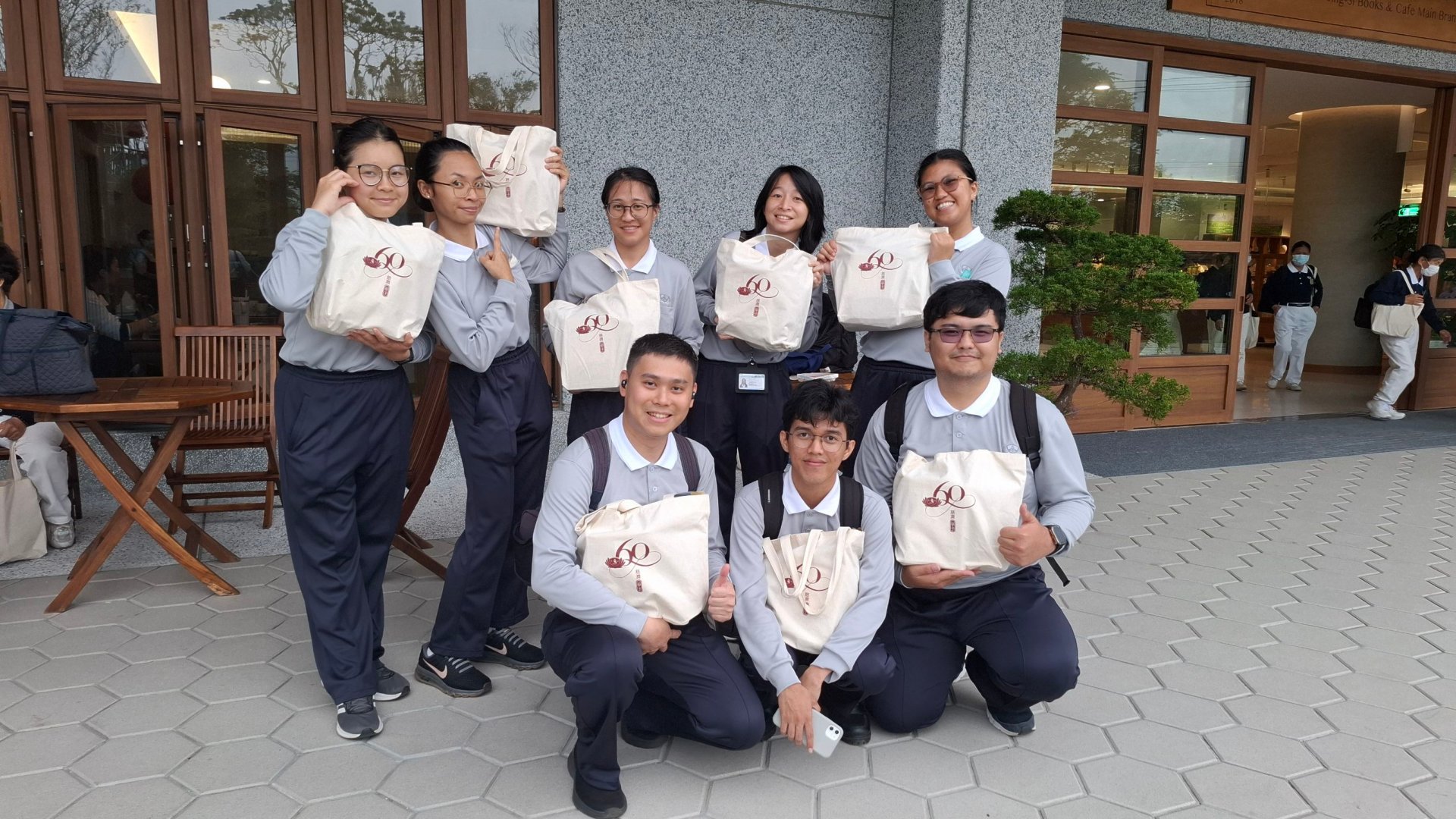 剛來台一個月的教研所印尼學生也把握機會參與