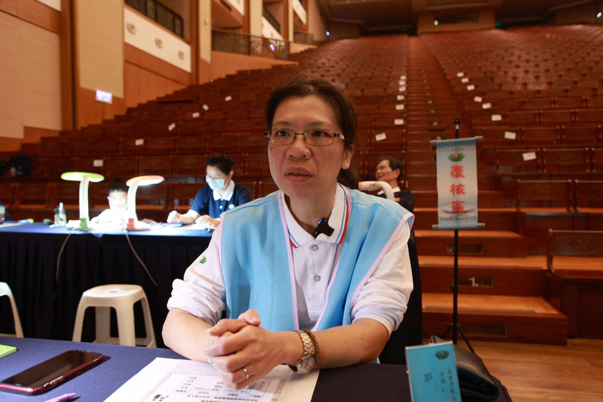 覆核區的志工郭虹思從建檔到被通知配對成功，經過了十年的時間，得知配對成功，覺得很開心有機會助人。