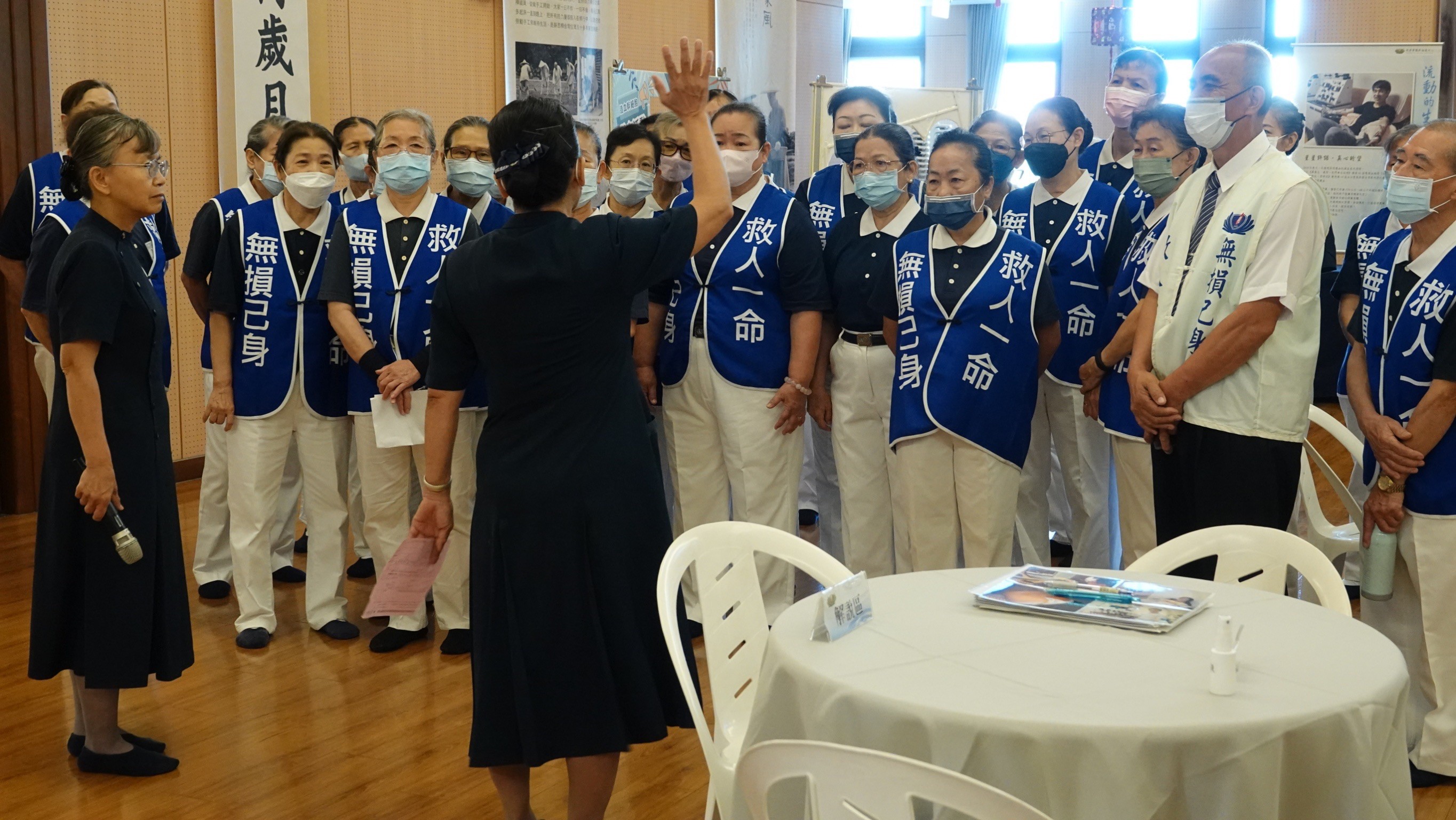 現場動員179位慈濟志工與專業工作人員，順利募集53支血樣建檔。