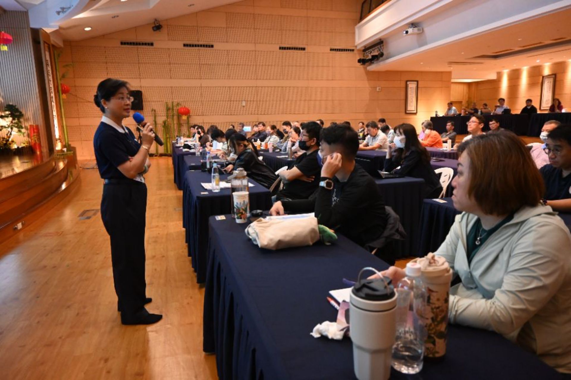 為期兩天的防災士培訓，第二天（4/22）早上進行的課程是「社區避難收容場所開設與運作」與「防災計畫實作與驗證」，授課的講師是慈濟志工也是內政部防災士講師許碧珠。