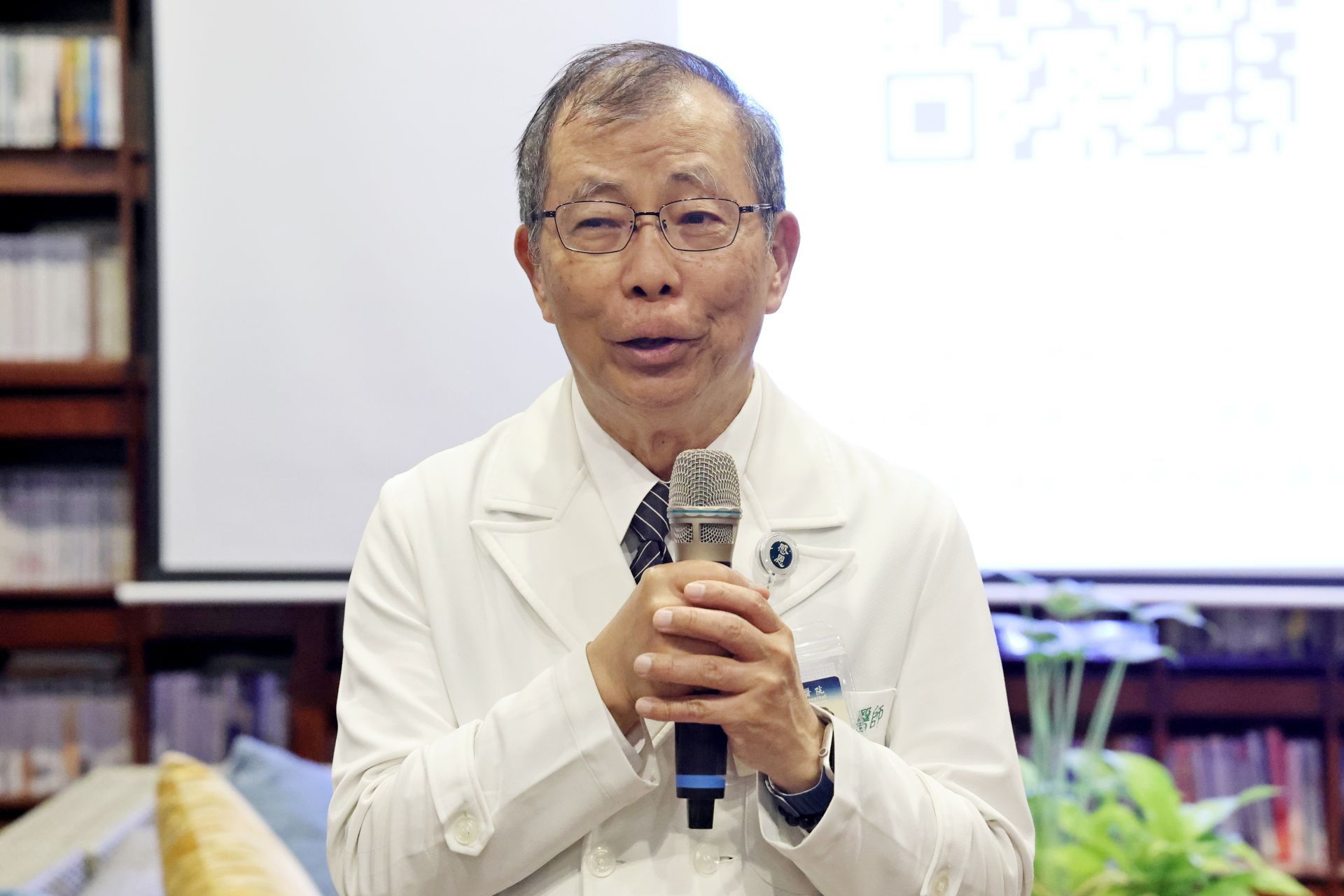 吳彬安副院長勉勵學員，志工是慈濟的重要特色，希望透過培訓，可以讓更多人學會用合適的方式走入案家，給予溫暖而不打擾的陪伴。