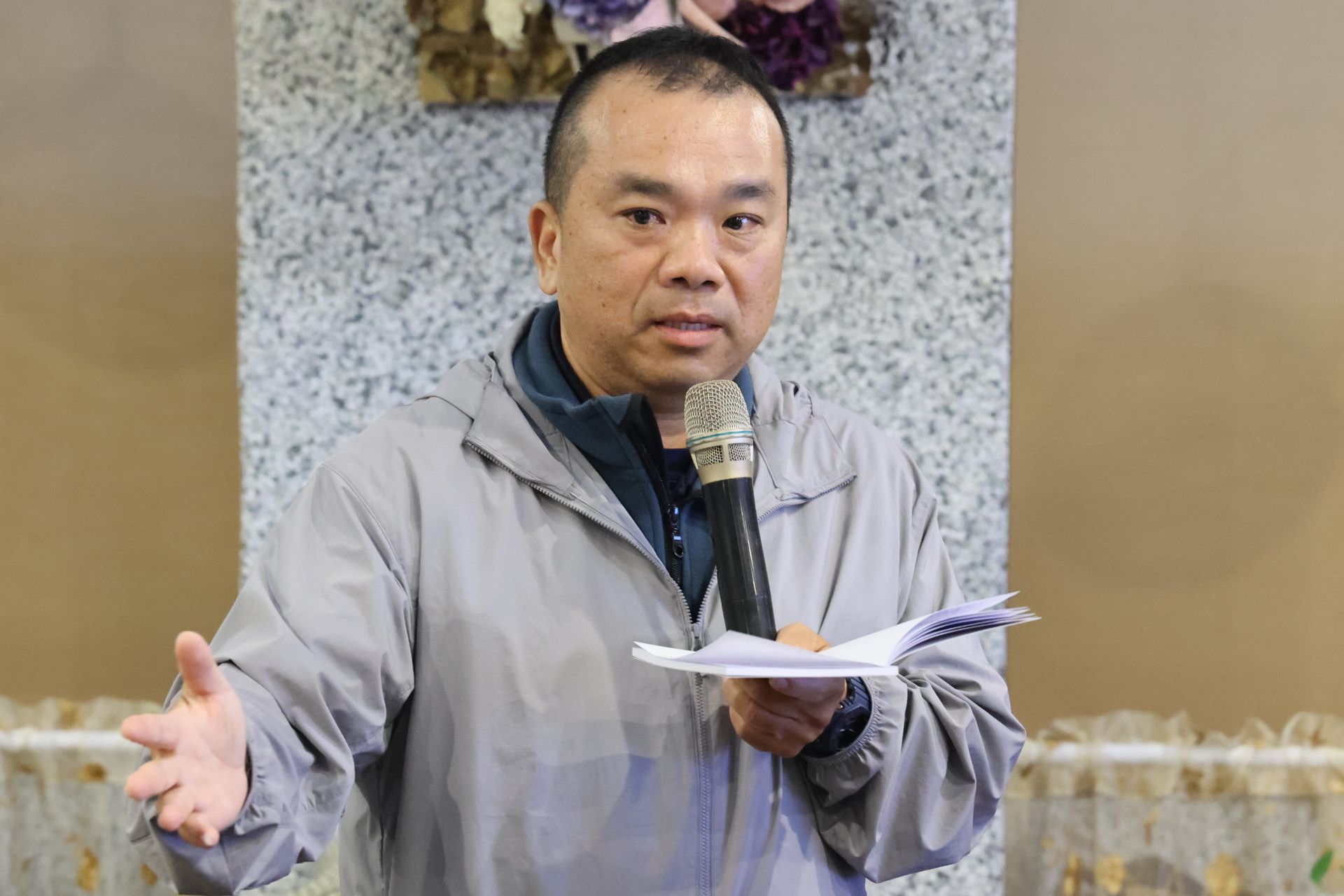 羅光屏社工師提醒，進入案家前要先了解個案的家庭背景和身體限制，在互動中也要保持尊重以及對環境的敏感度，必須尊重每一個個案，他們都是能夠學習的對象。