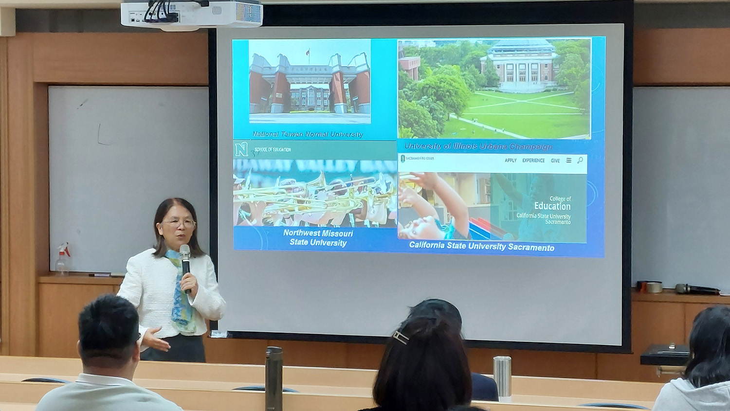 黃教授簡介美國加州州立大學師資培育及相關研究成果。