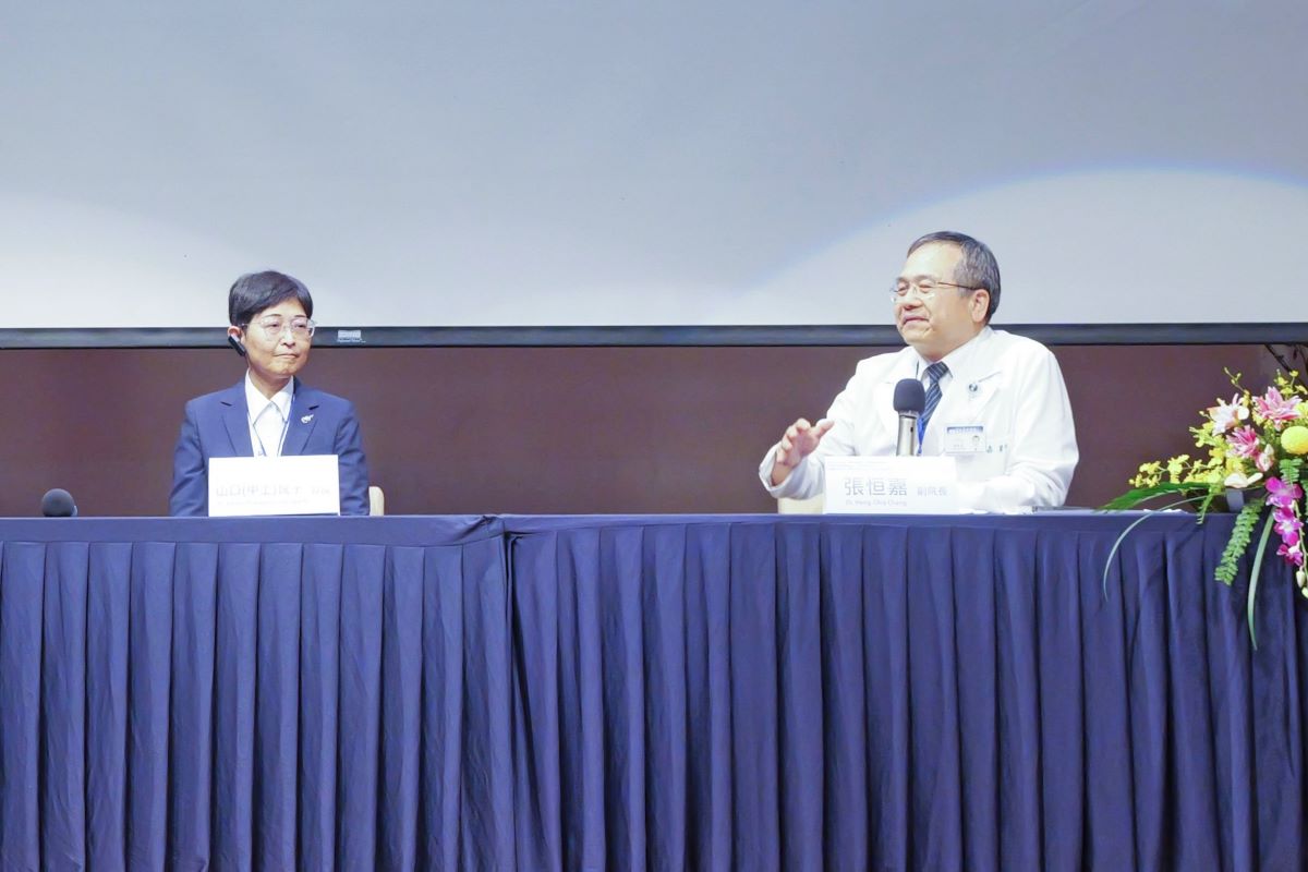 本次演講外也有安排課程回饋時間，擔任座長的張恒嘉副院長與山口悅子教授進行交流。