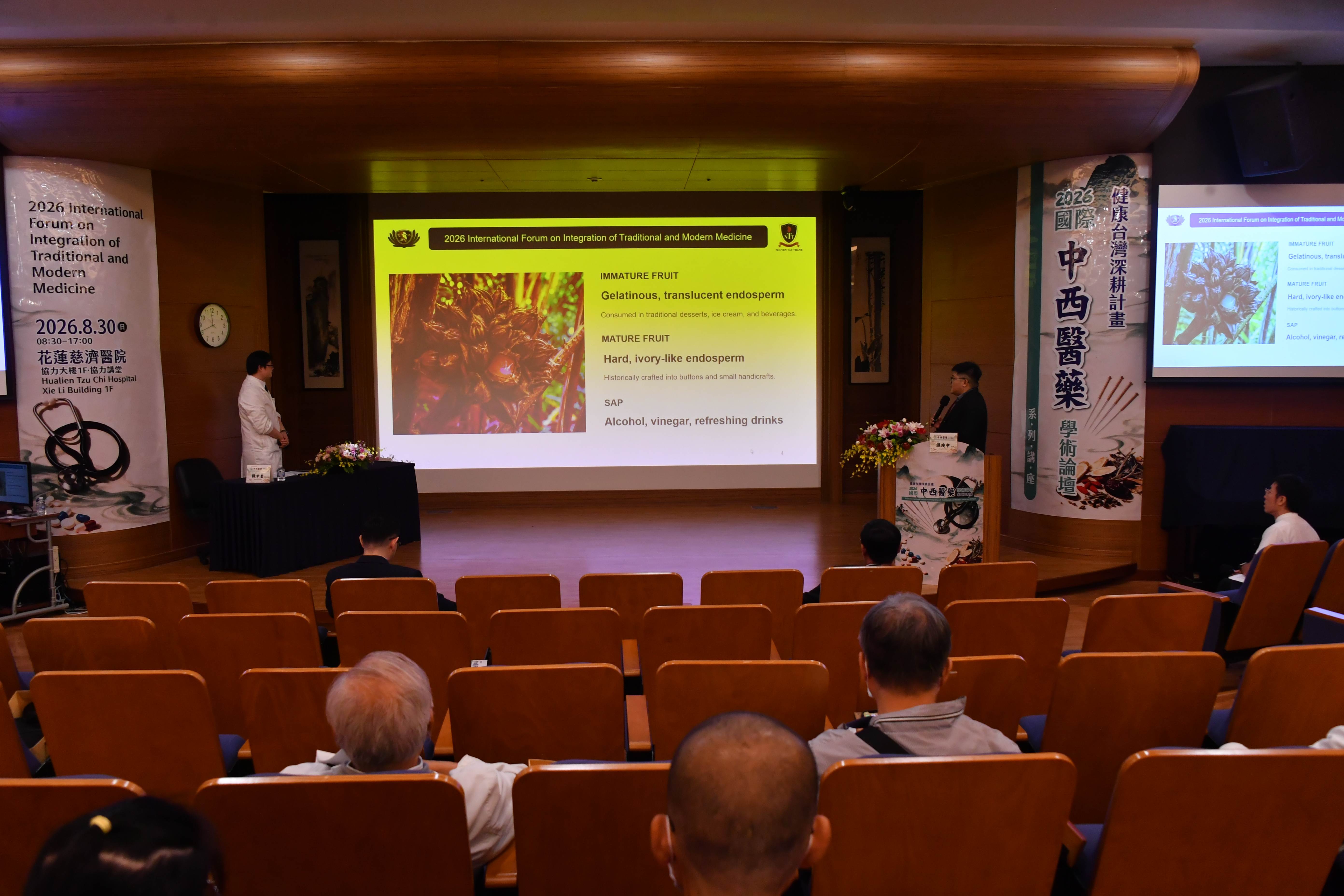 越南阮必成大學研究與健康照護研究院院長談竣中( Thang Kim Sang )，也針對「未成熟水椰萃取物之抗發炎、抗氧化與代謝調節功效」發表最新研究成果